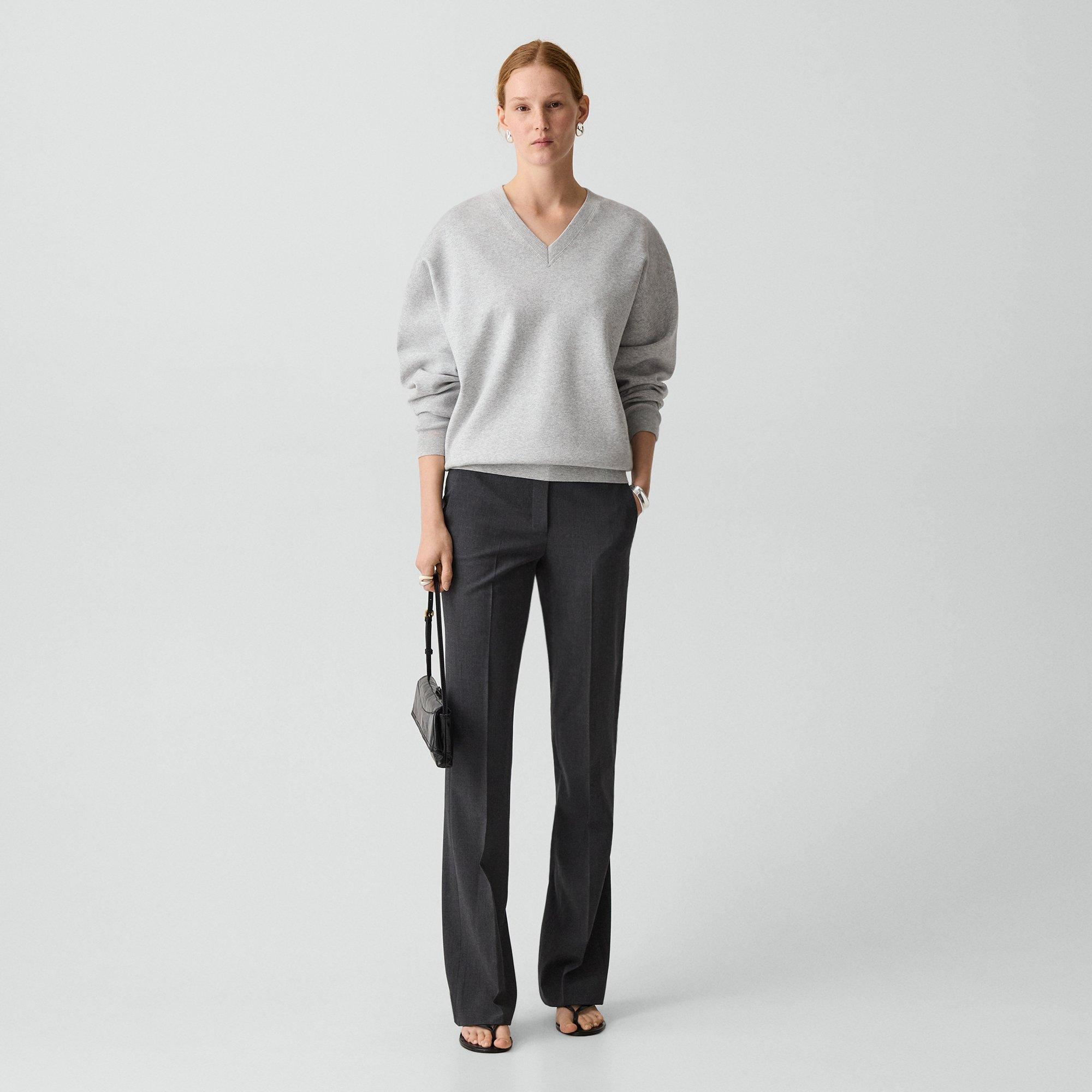V-Neck Sweatshirt in Light Bilen