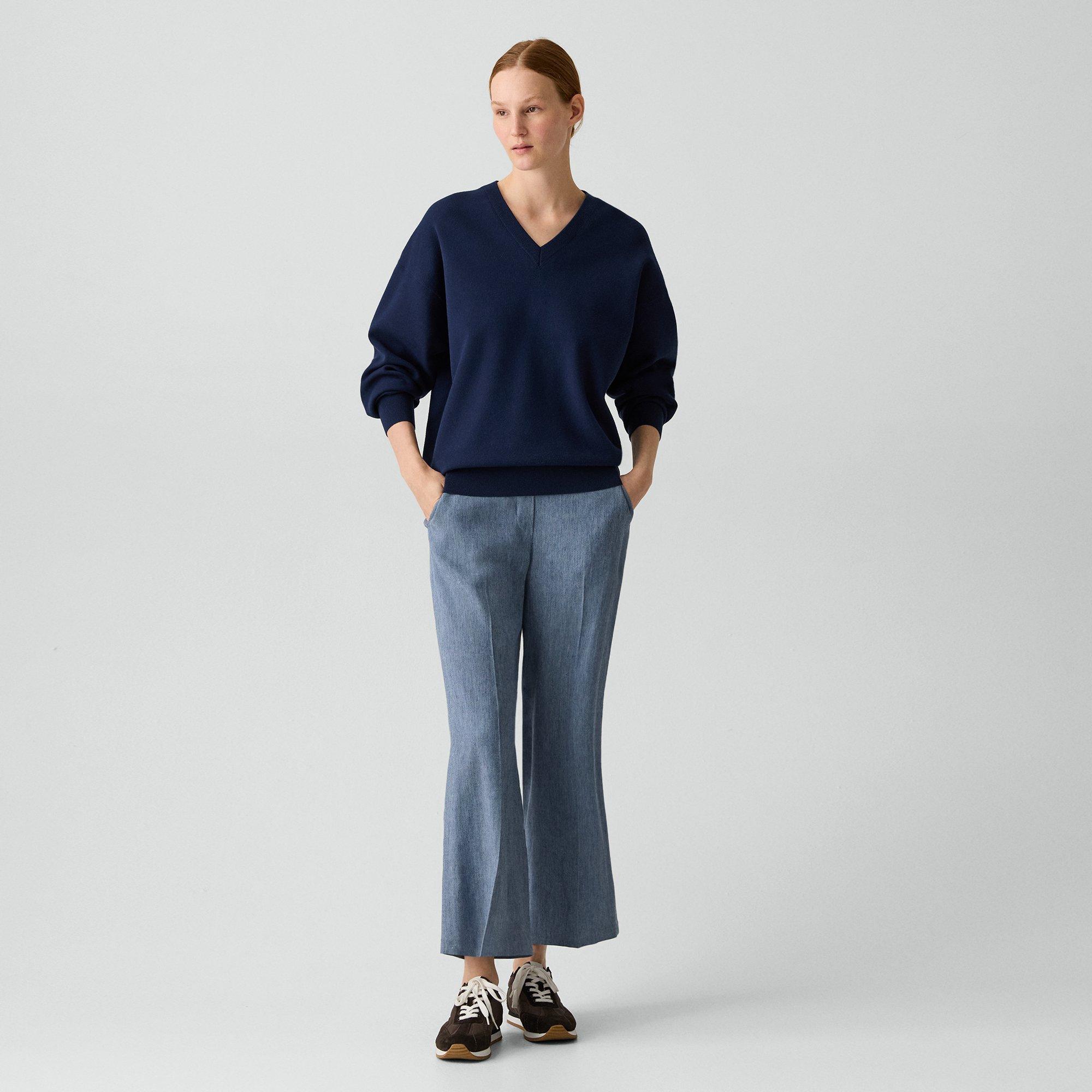 V-Neck Sweatshirt in Light Bilen