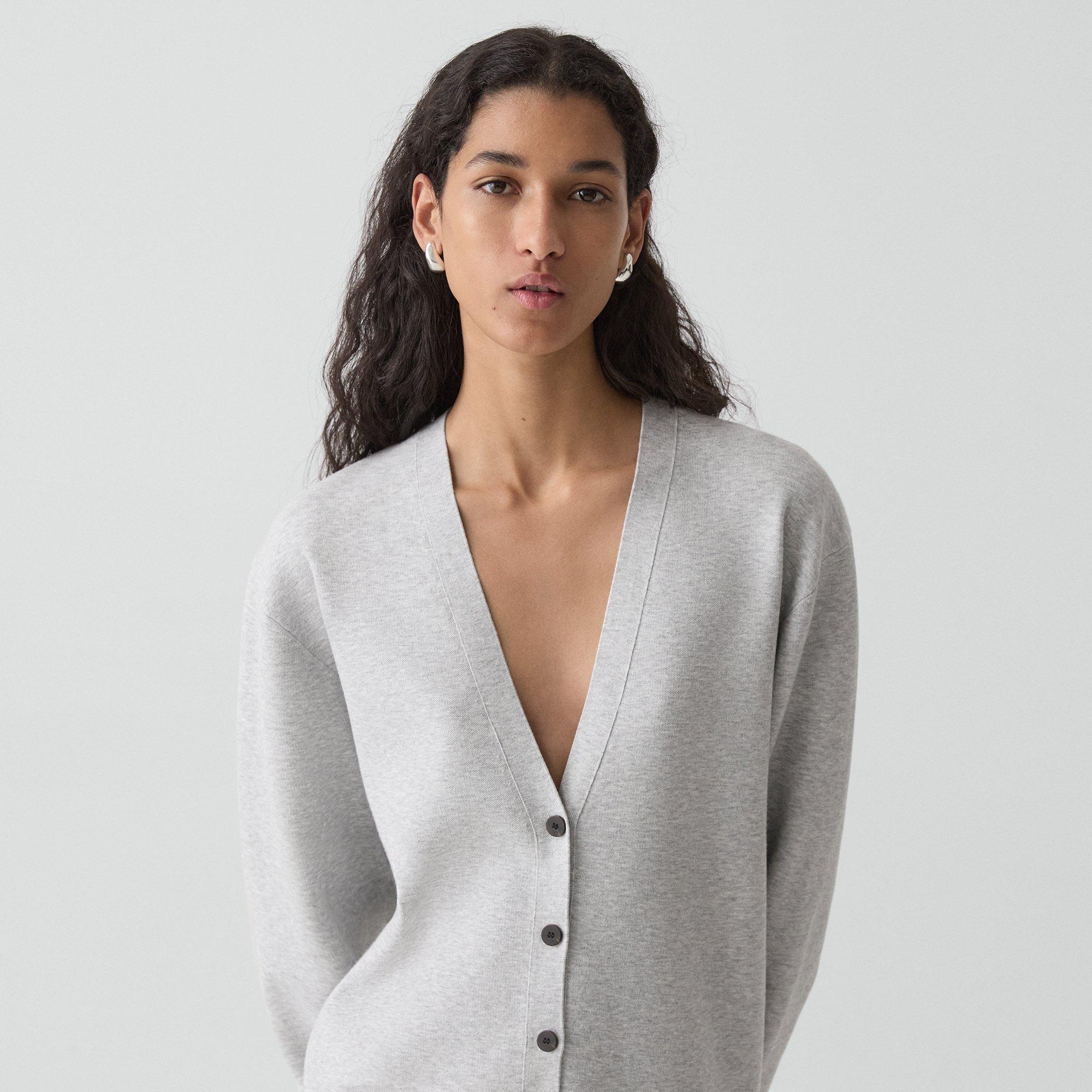 V-Neck Cardigan in Light Bilen
