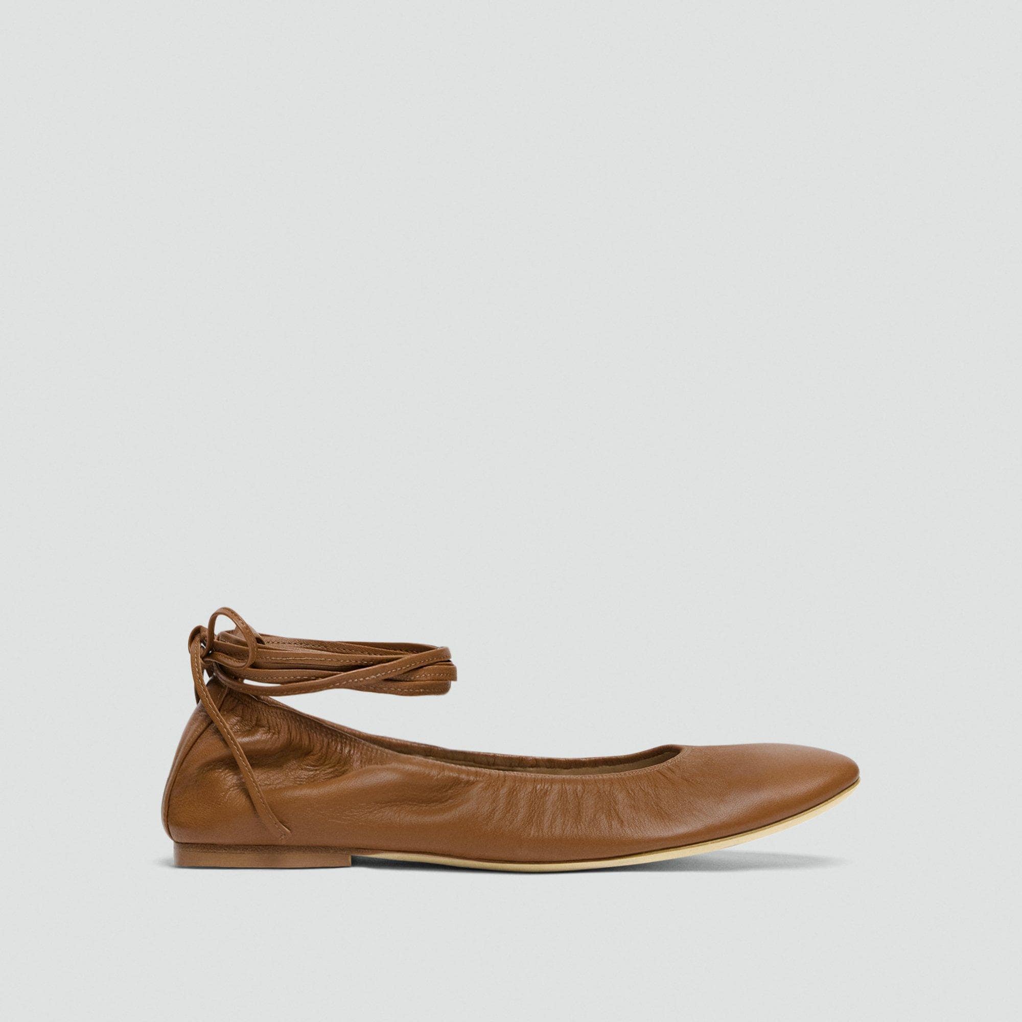 Ruched Ballet Flat in Smooth Leather