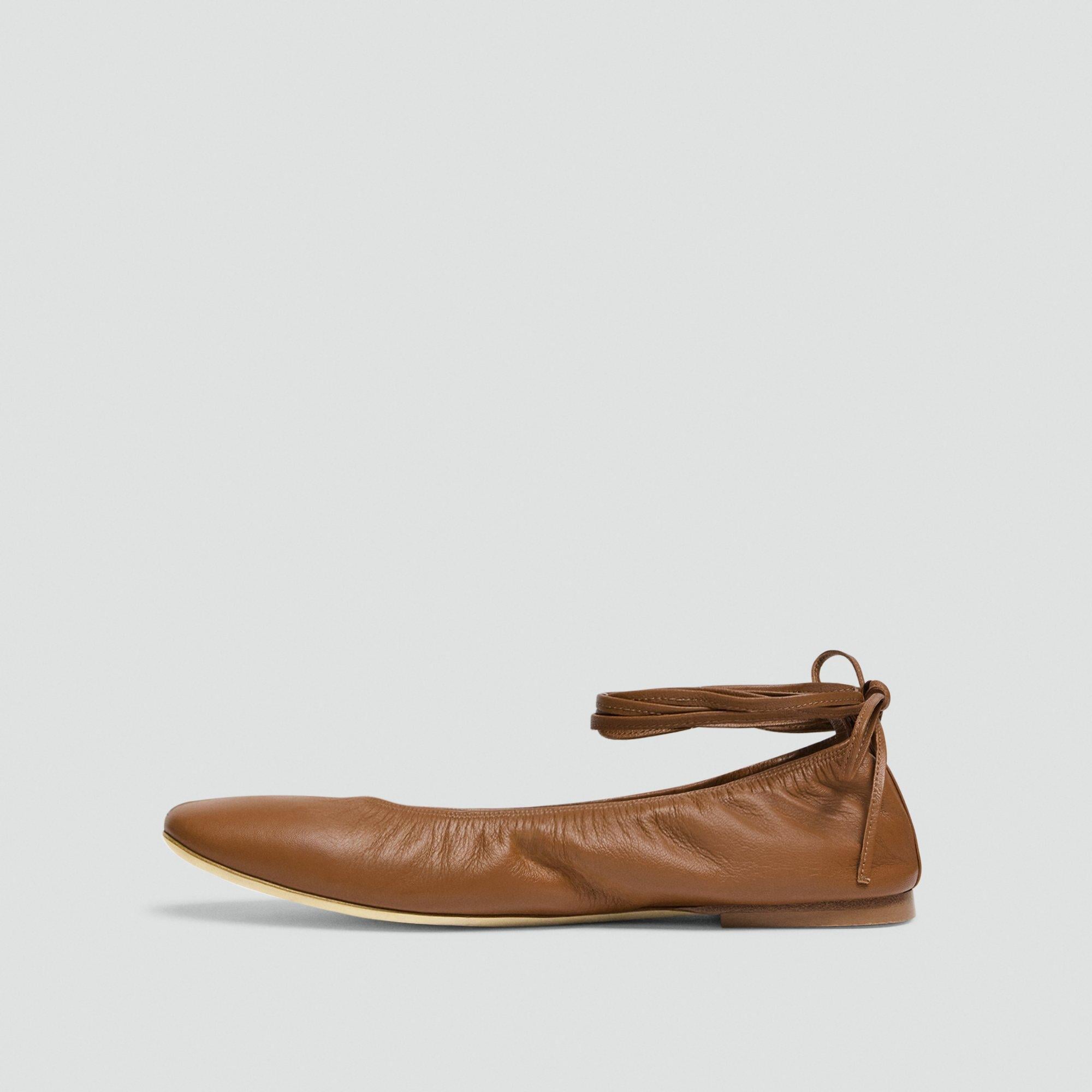 Ruched Ballet Flat in Smooth Leather