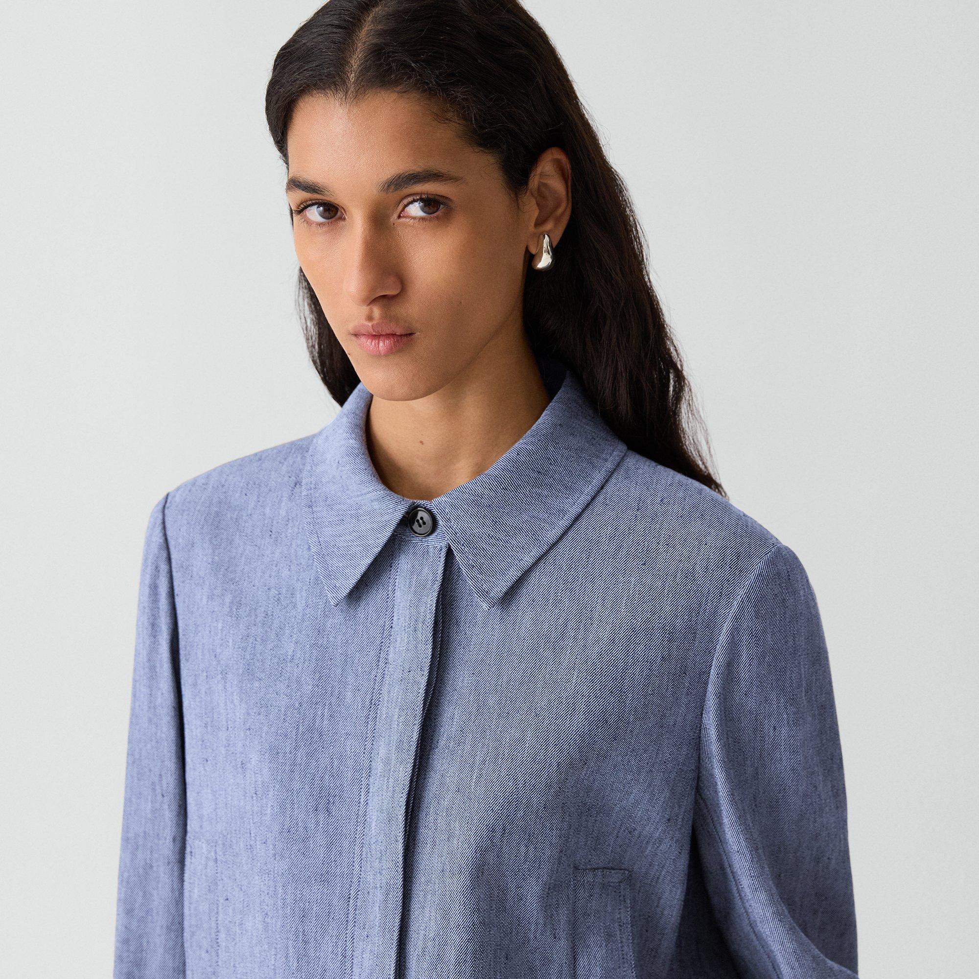 Cropped Shirt Jacket in Fluid Linen
