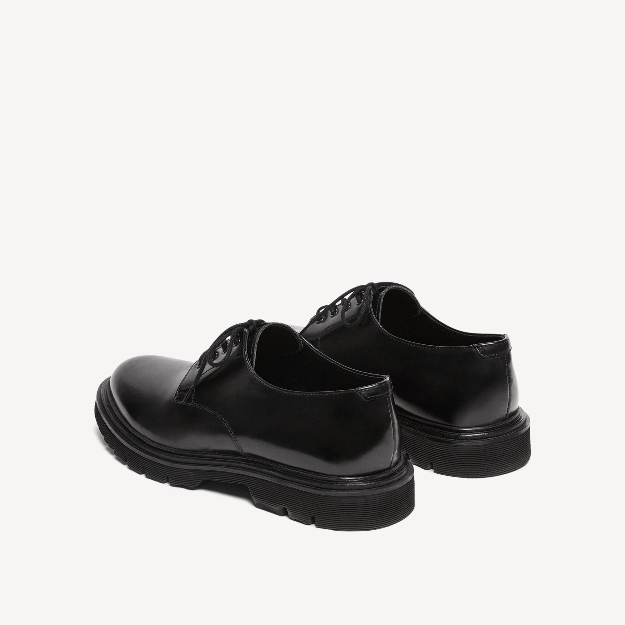 Derby Shoe in Leather