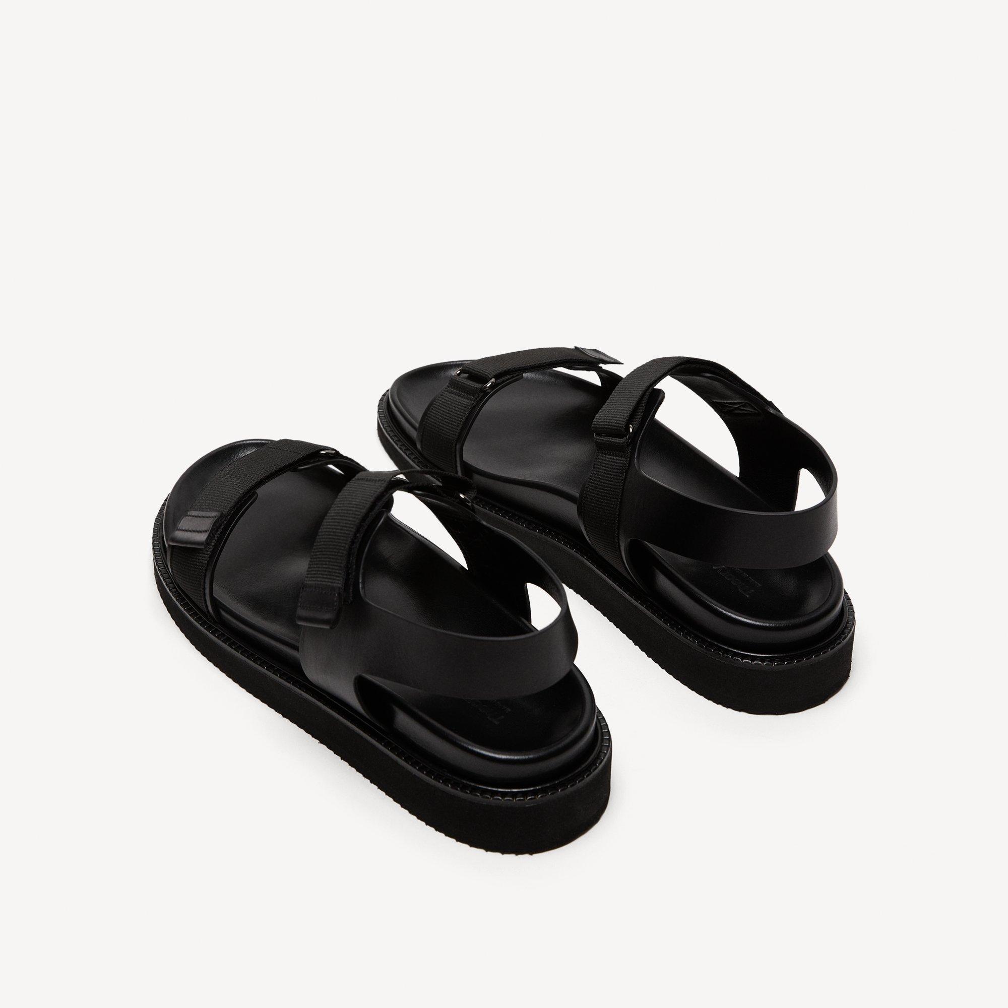 Open Sandal in Leather