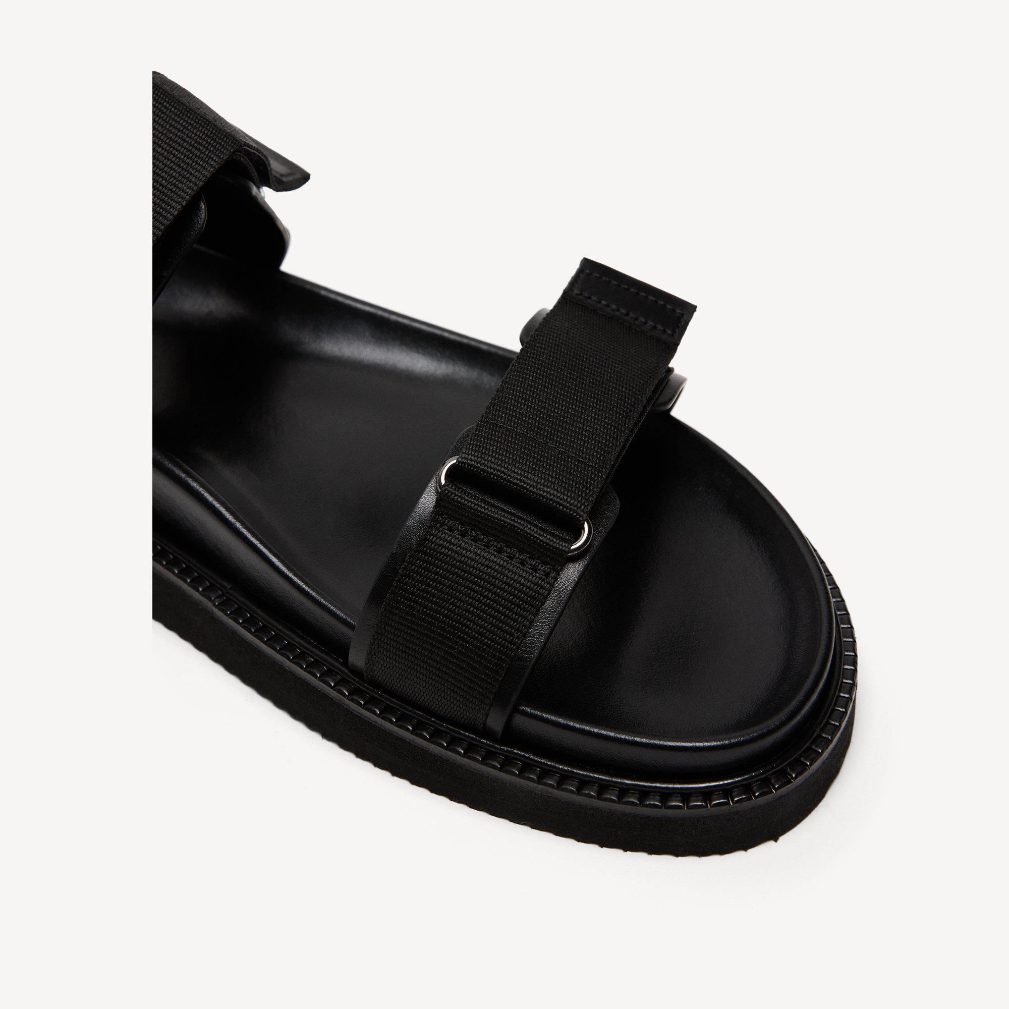 Open Sandal in Leather