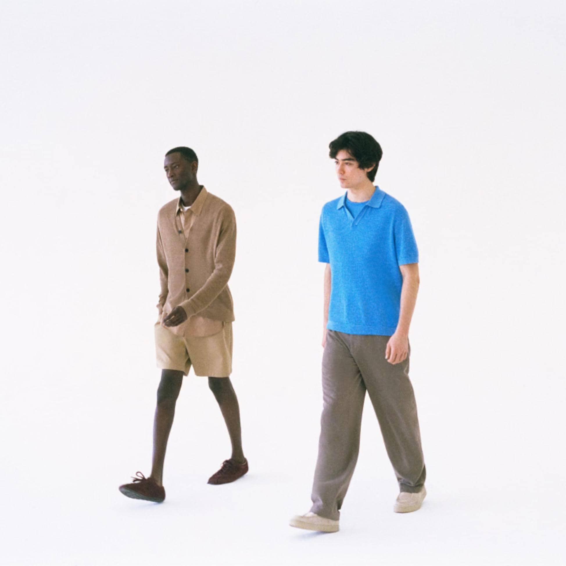 V-Neck Cardigan in Pacific Linen