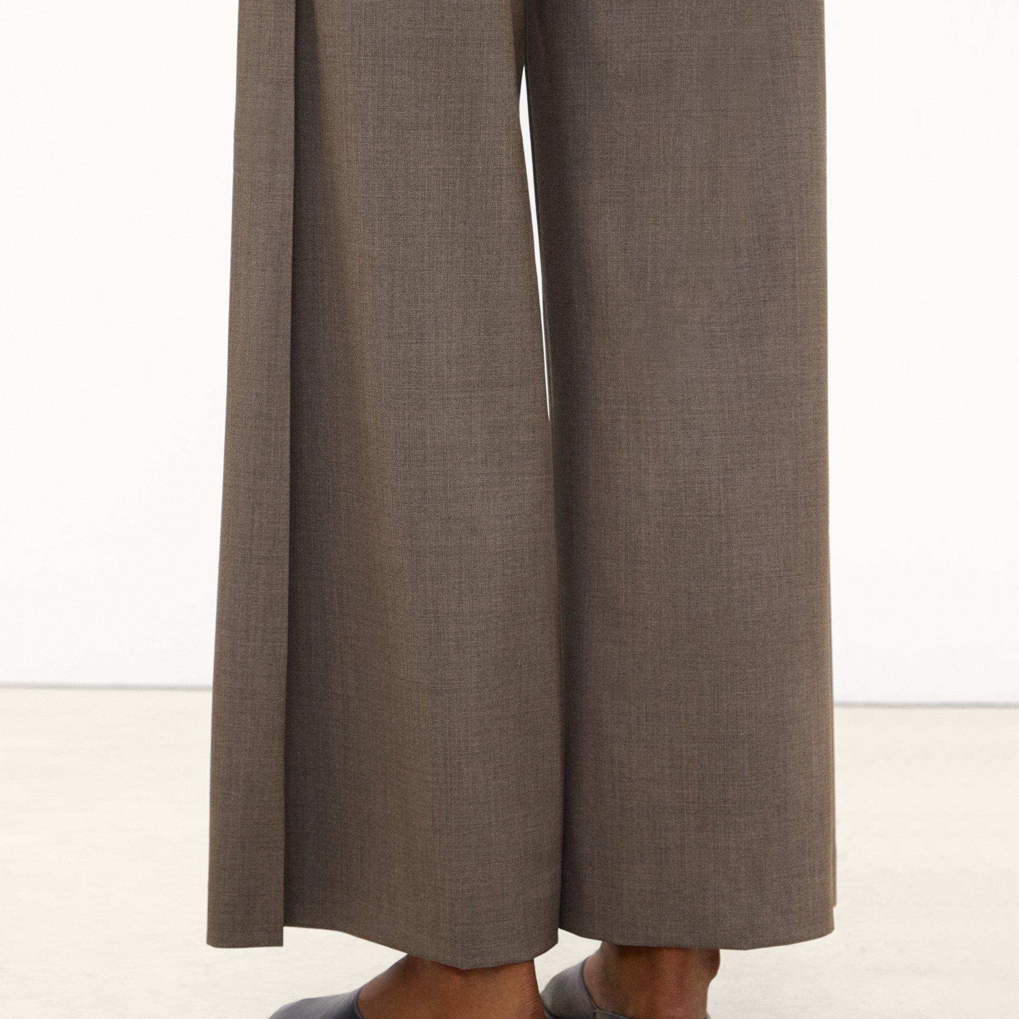 Back Pleat Pant in Good Wool