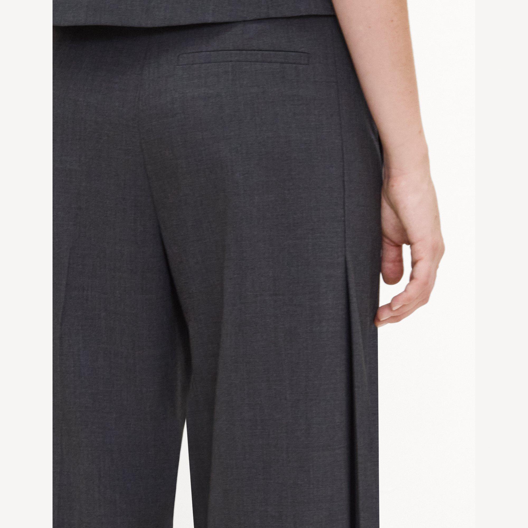 Back Pleat Pant in Good Wool