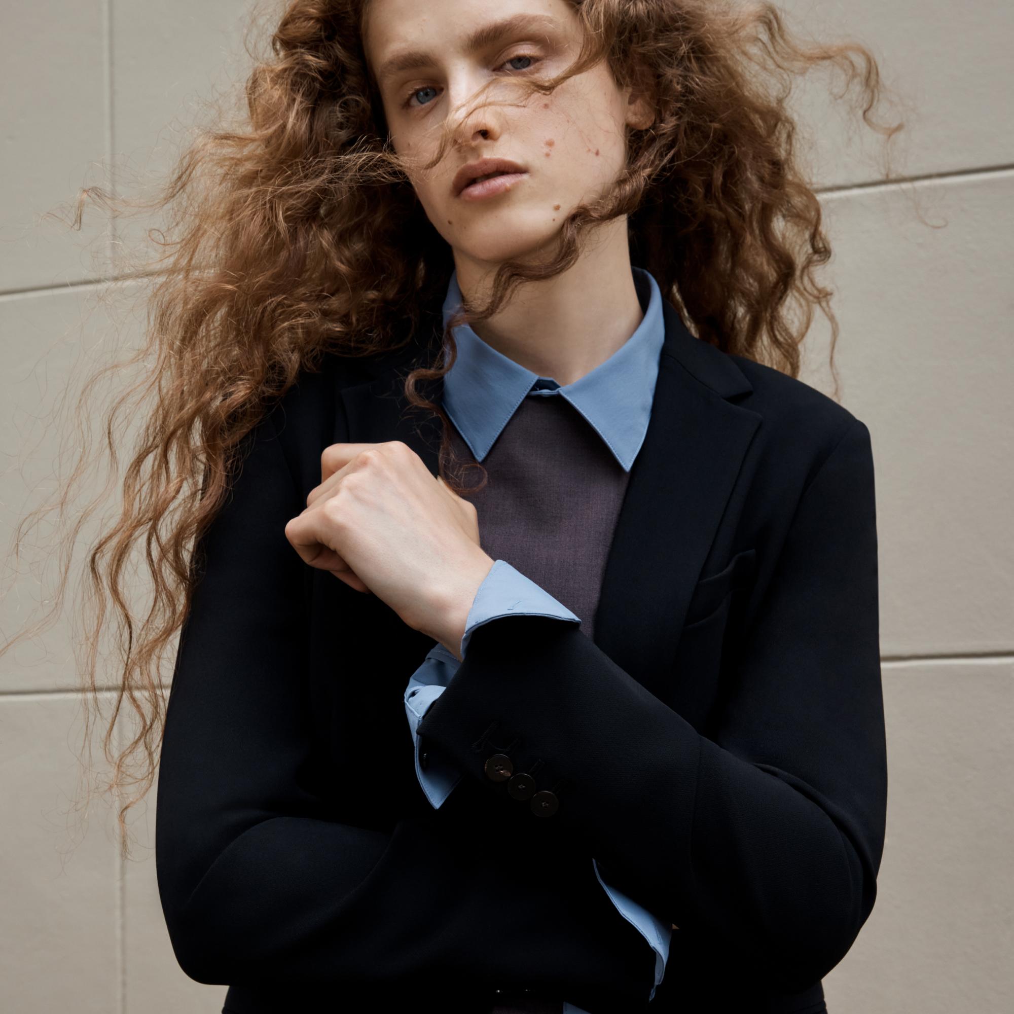 Staple Blazer in Admiral Crepe