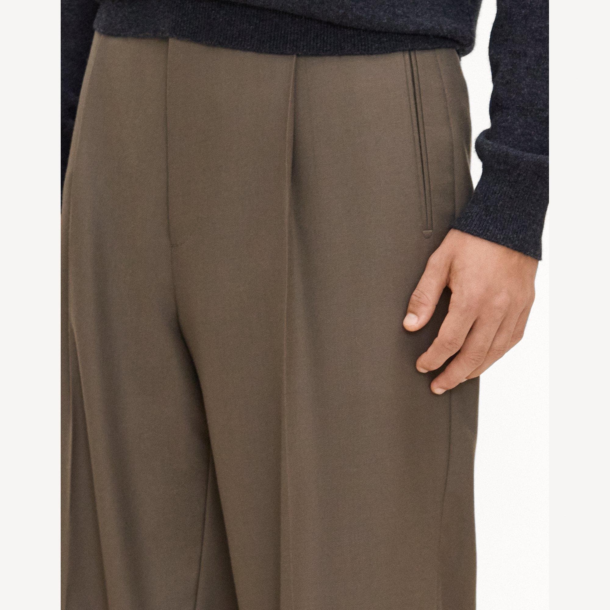 Relaxed Pleat Pant in Studio Wool