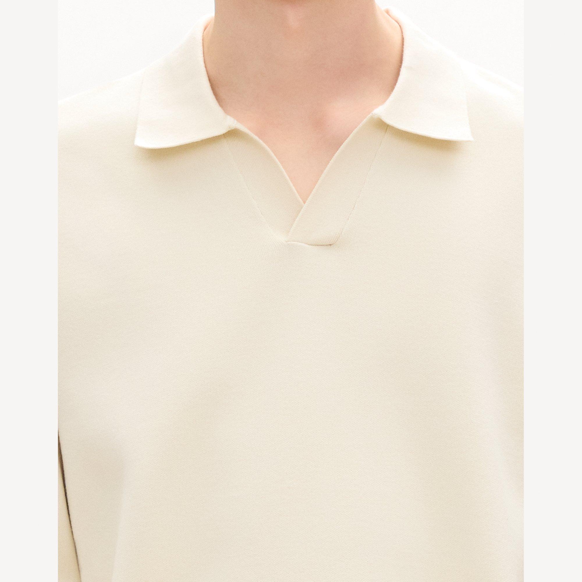 Open Collar Sweater in Light Bilen