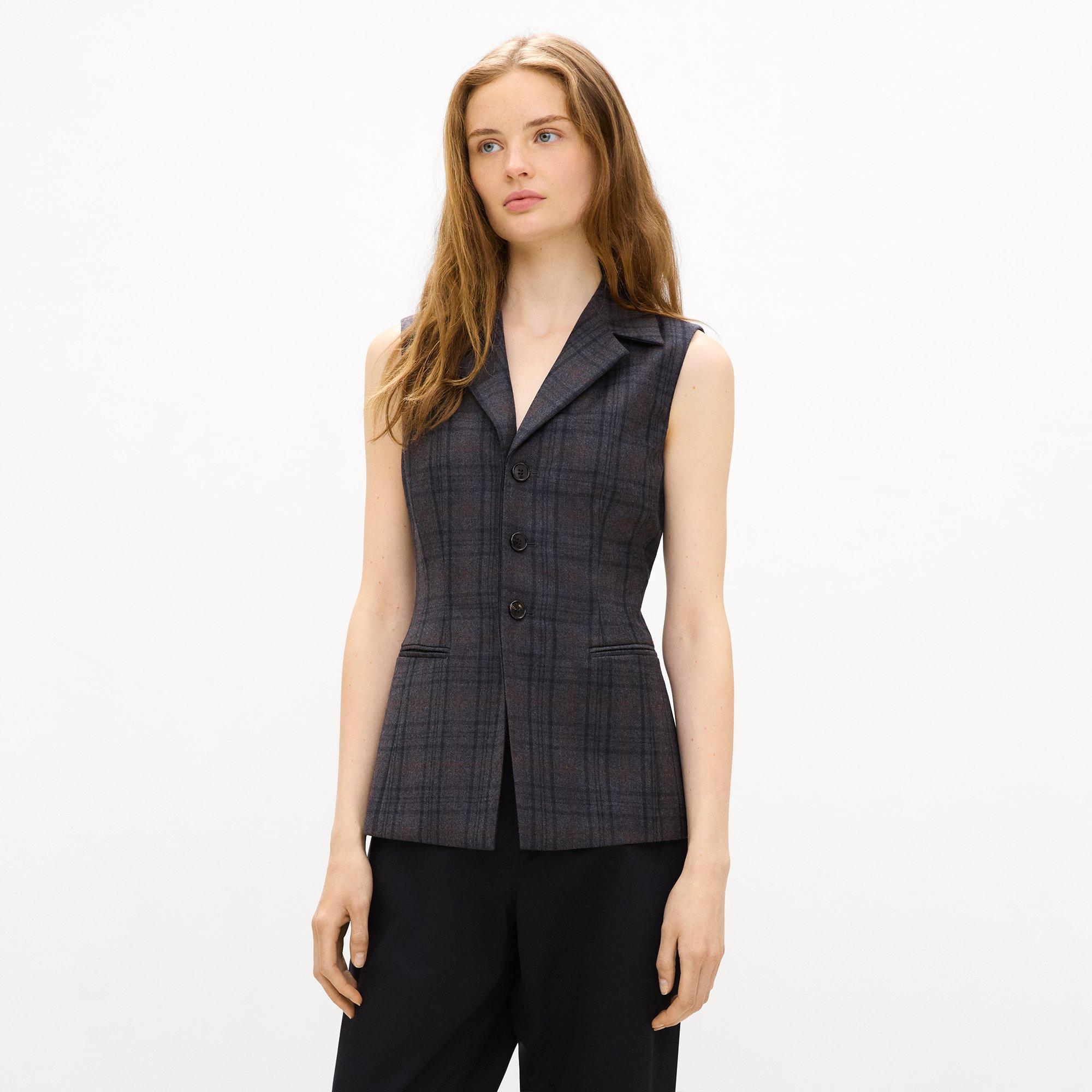Slim Three-Button Vest in Plaid Sleek Flannel