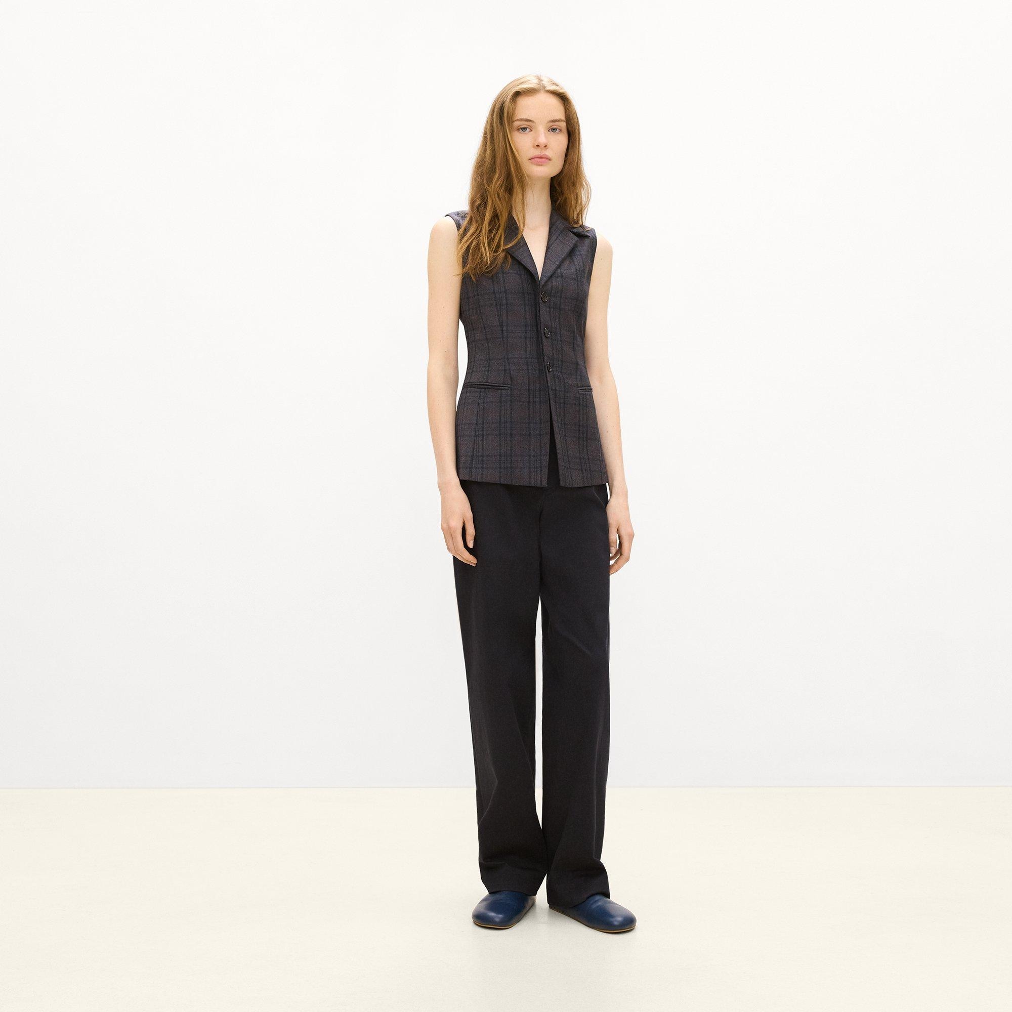 Slim Three-Button Vest in Plaid Sleek Flannel