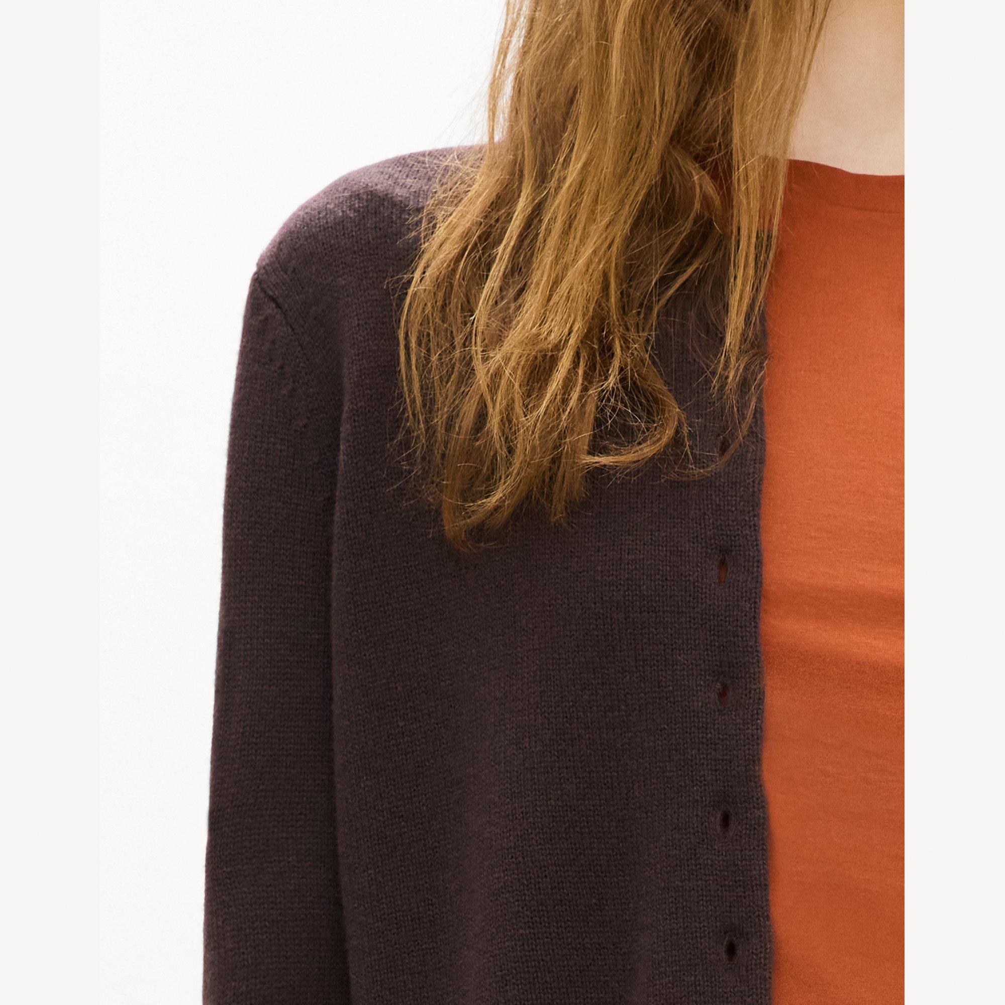 Crewneck Button-Up Cardigan in Cashmere