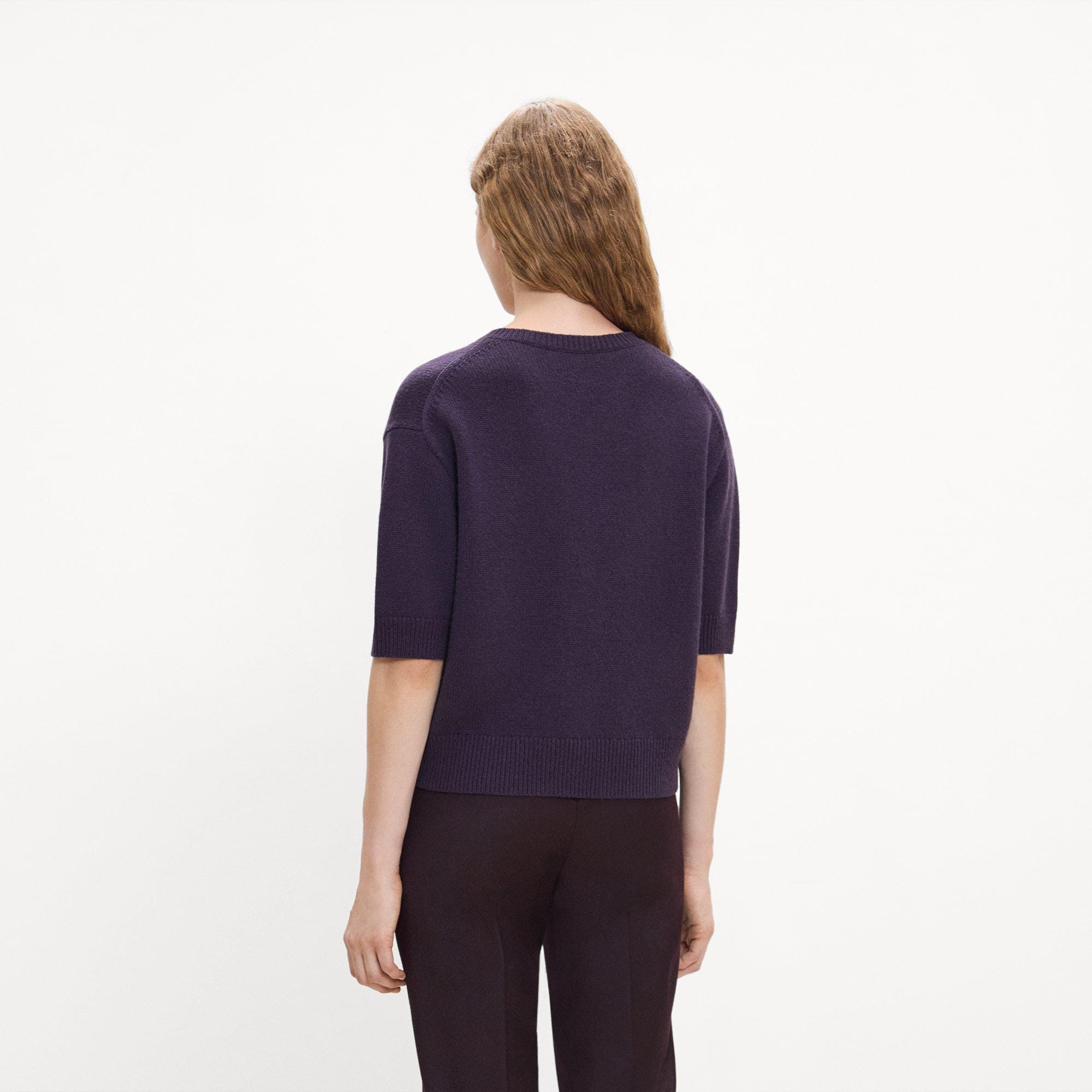 Cropped V-Neck Tee in Cashmere