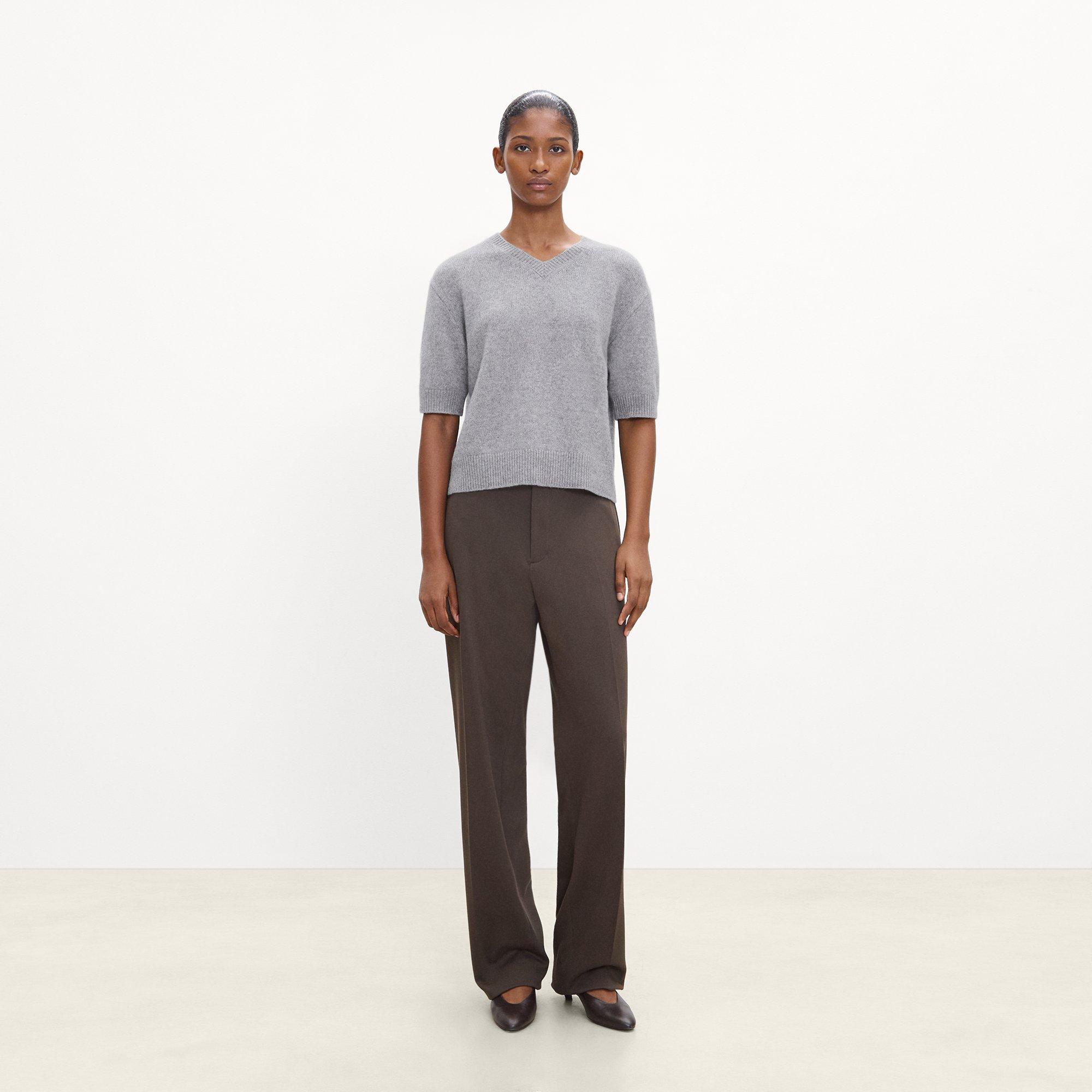Cropped V-Neck Tee in Cashmere