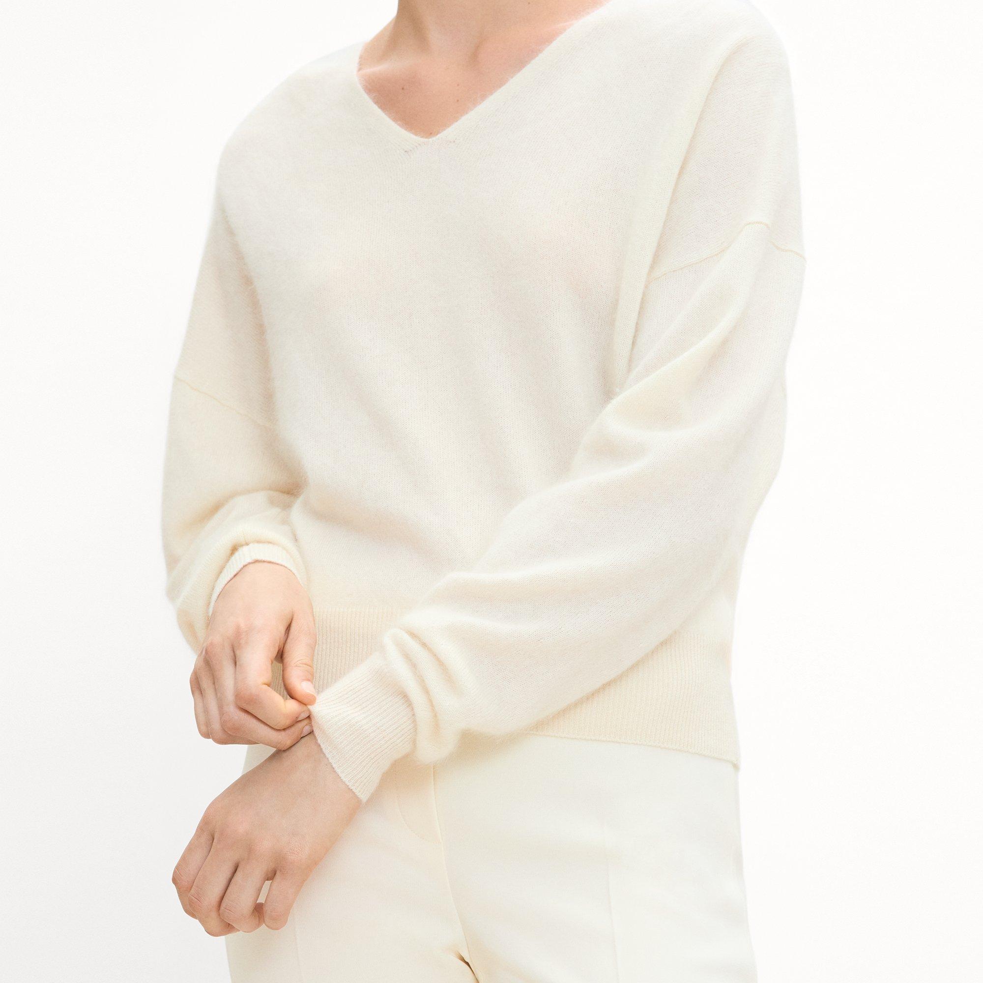 Relaxed V-Neck Sweater in Cashmere