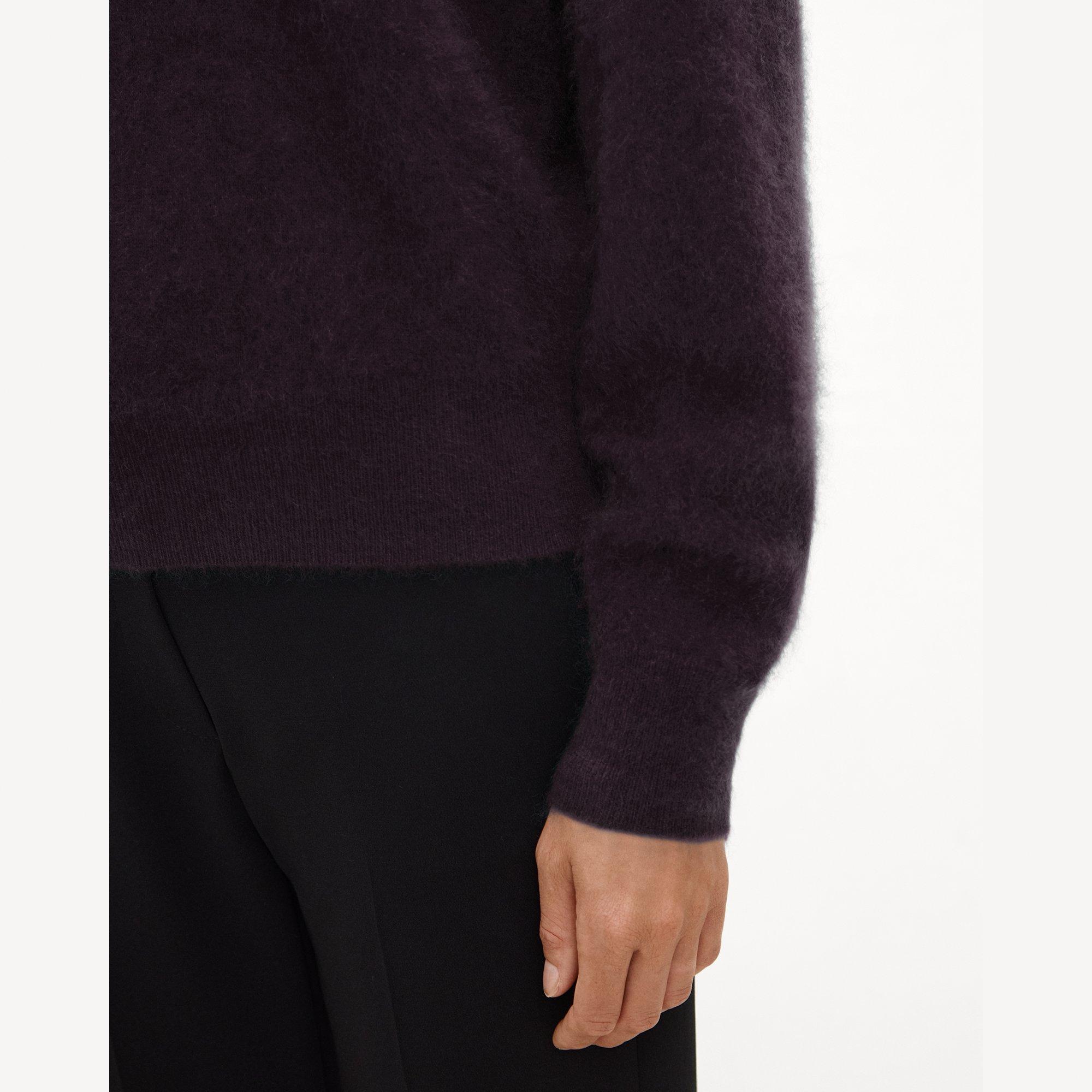 Relaxed V-Neck Sweater in Cashmere