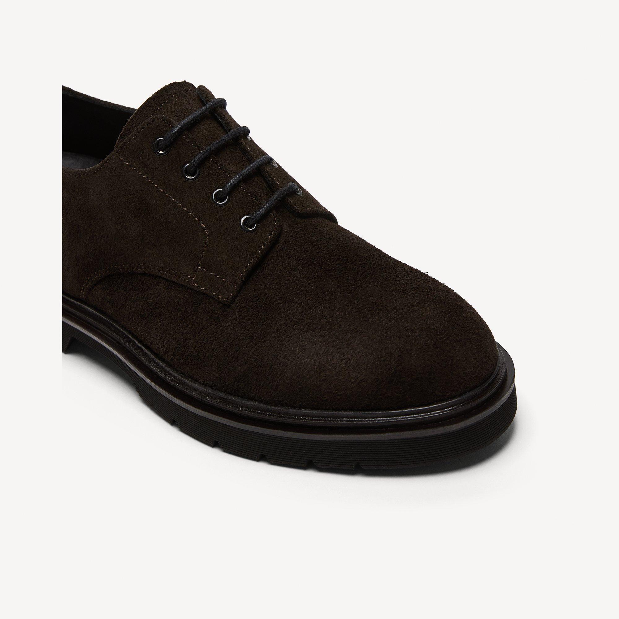Derby Shoe in Suede