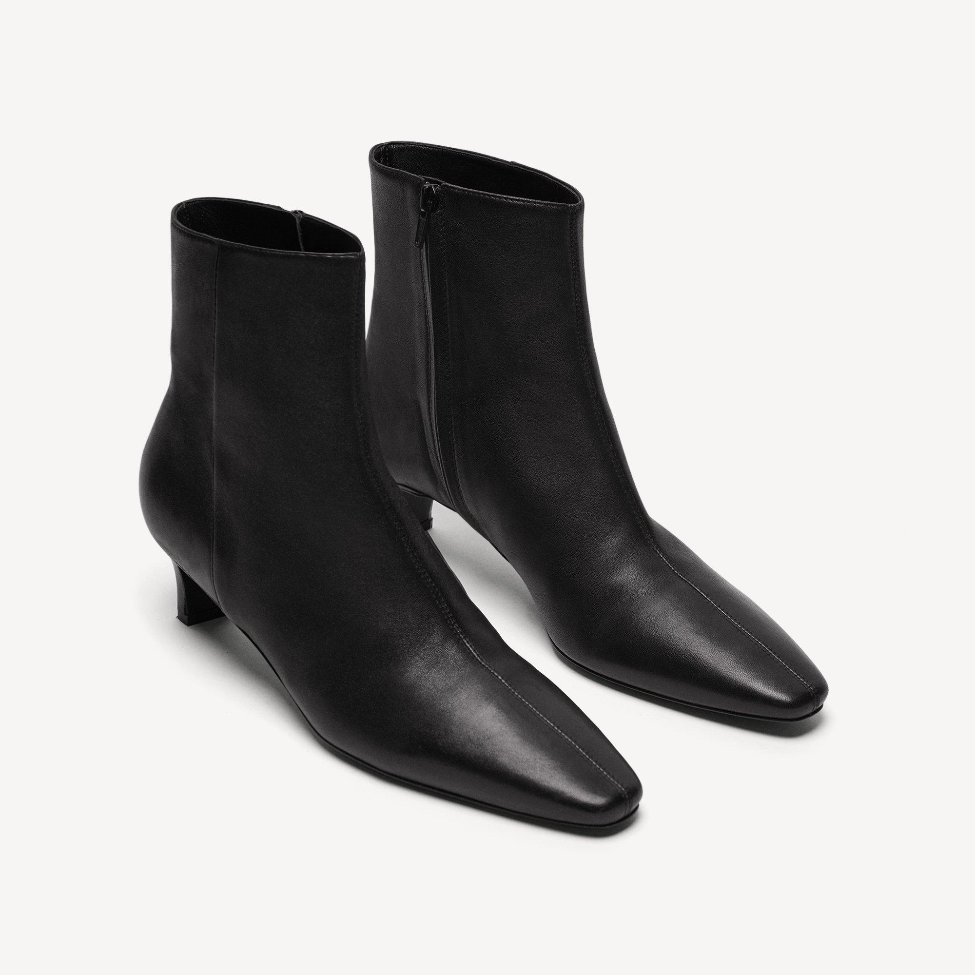 Ainsle Bootie in Smooth Leather