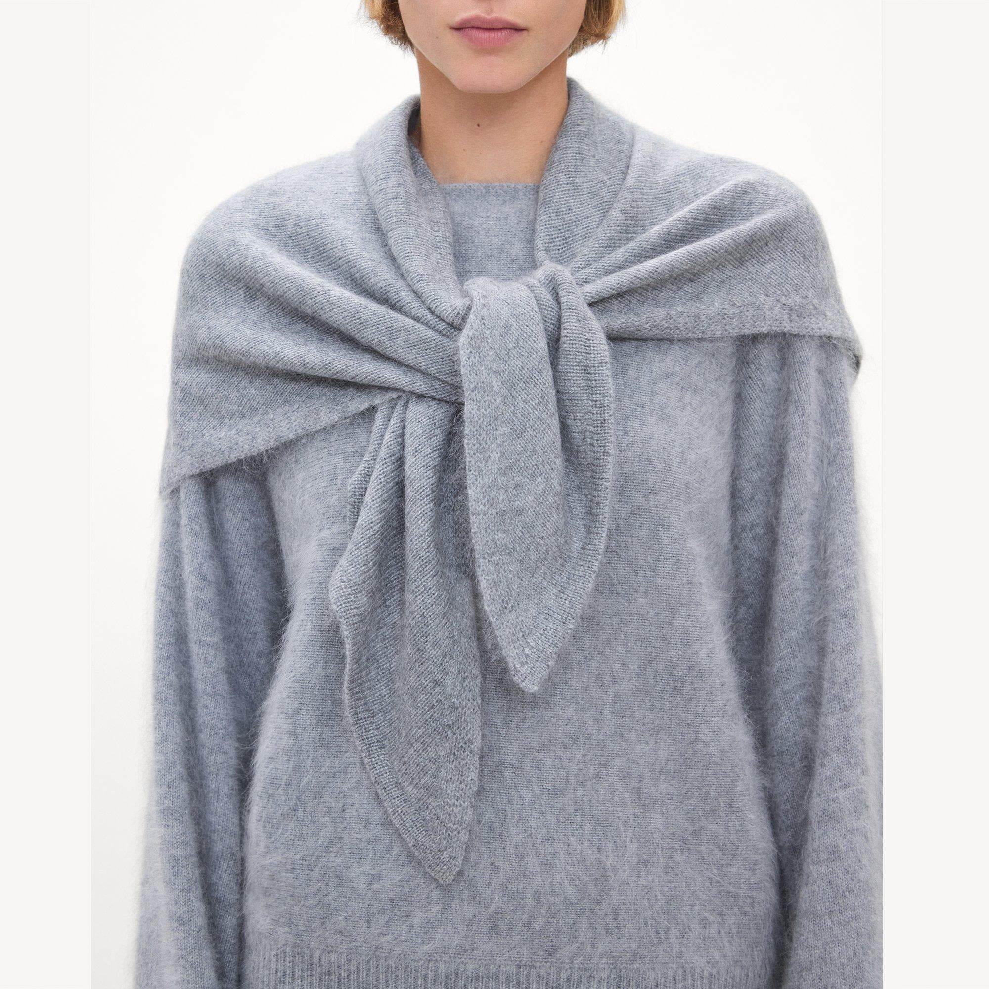 Brushed Triangle Scarf in Brushed Wool-Cashmere