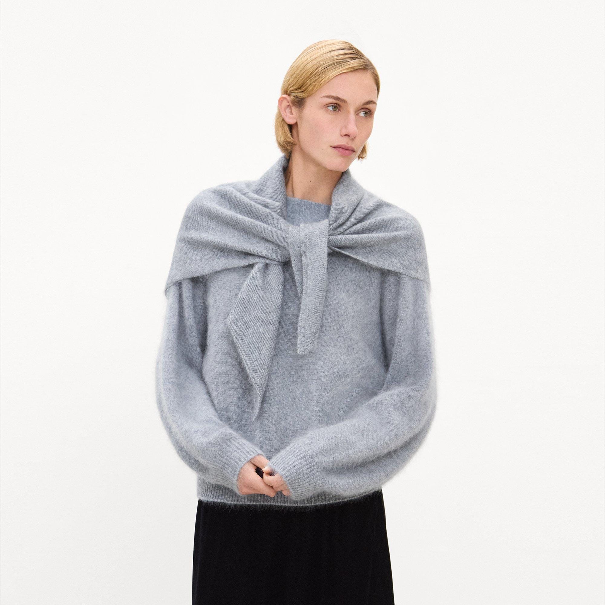 Brushed Triangle Scarf in Brushed Wool-Cashmere