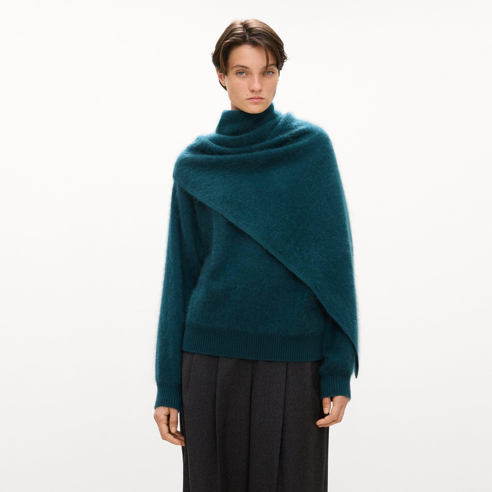 Brushed Triangle Scarf in Airy Wool-Cashmere