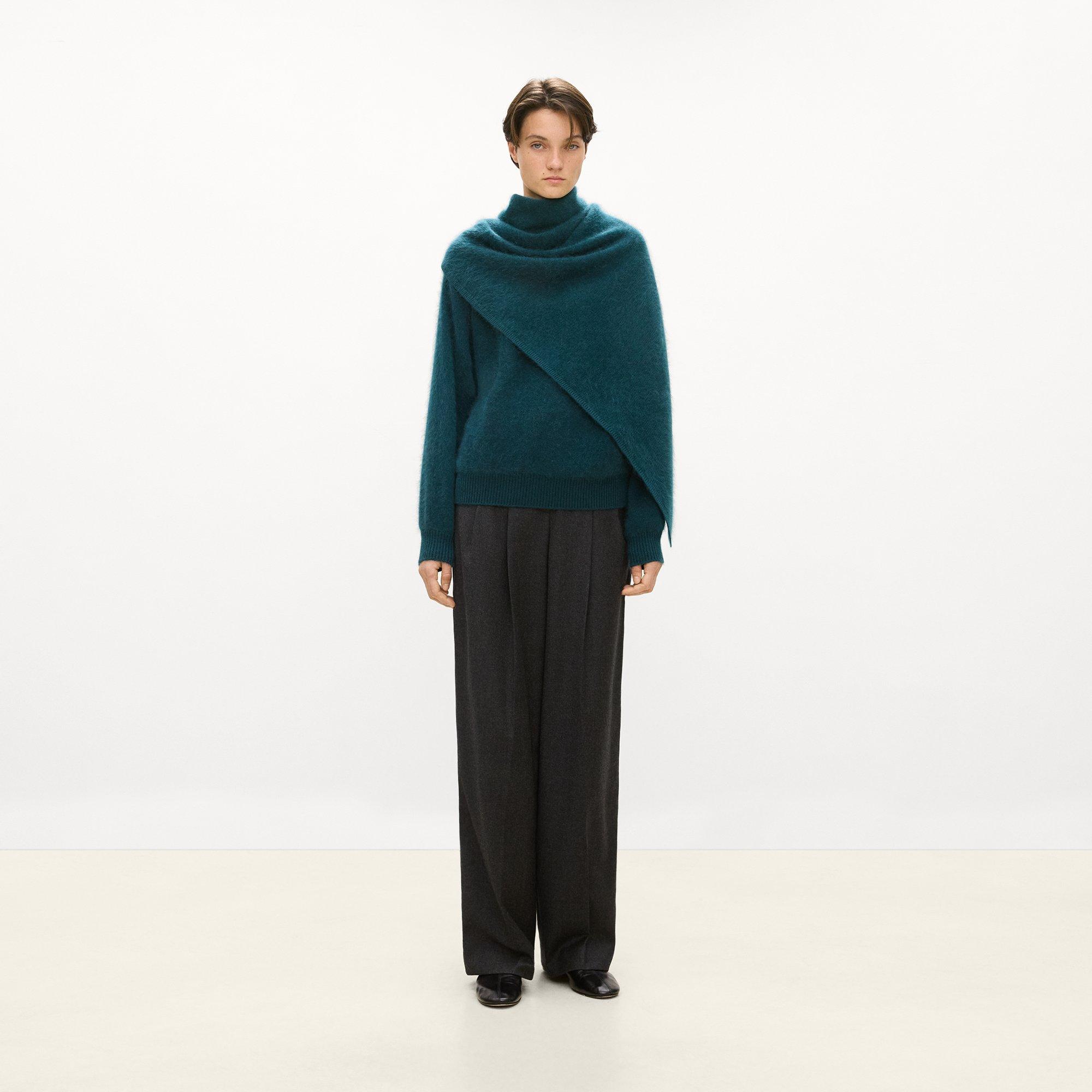 Brushed Triangle Scarf in Airy Wool-Cashmere