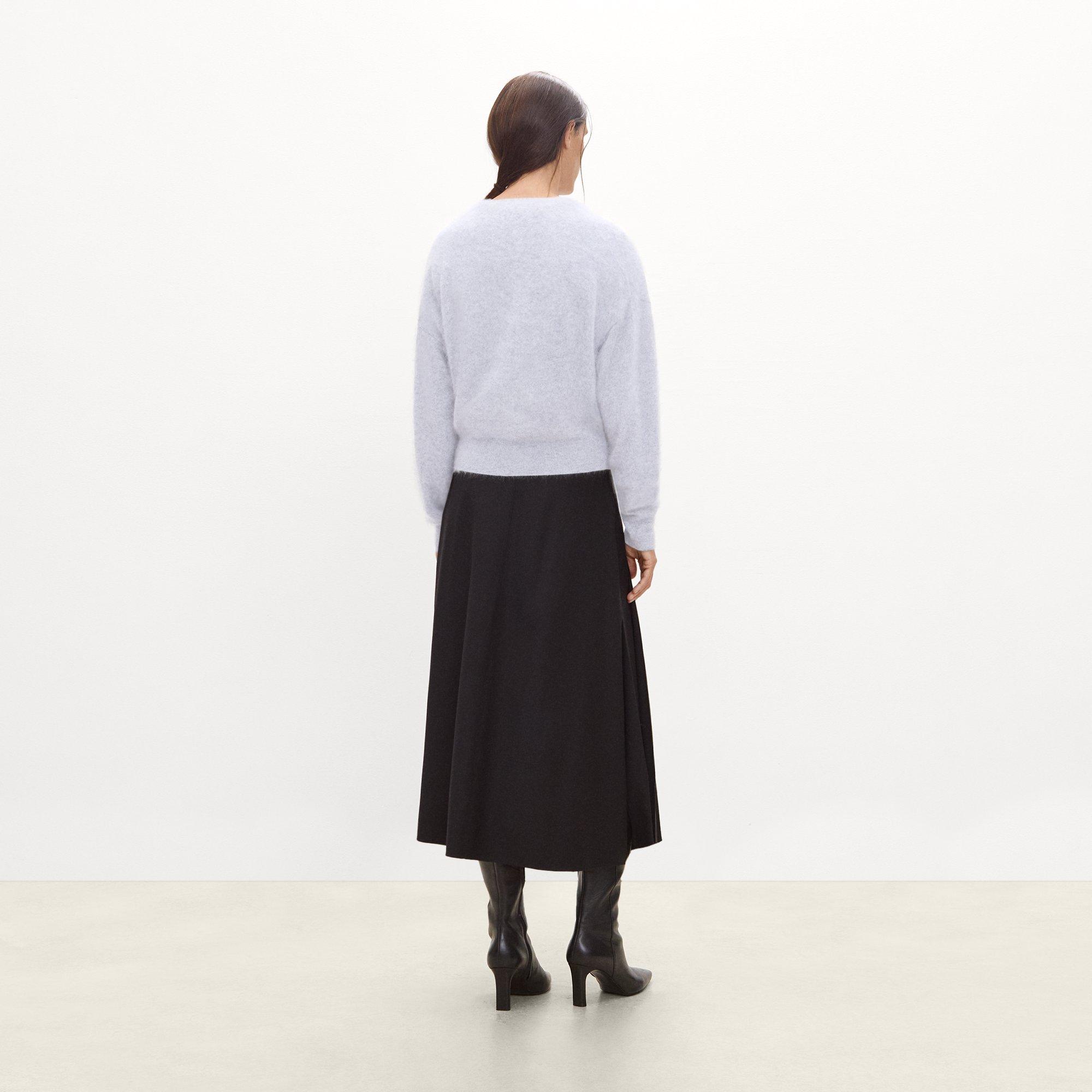 Relaxed V-Neck Sweater in Brushed Cashmere