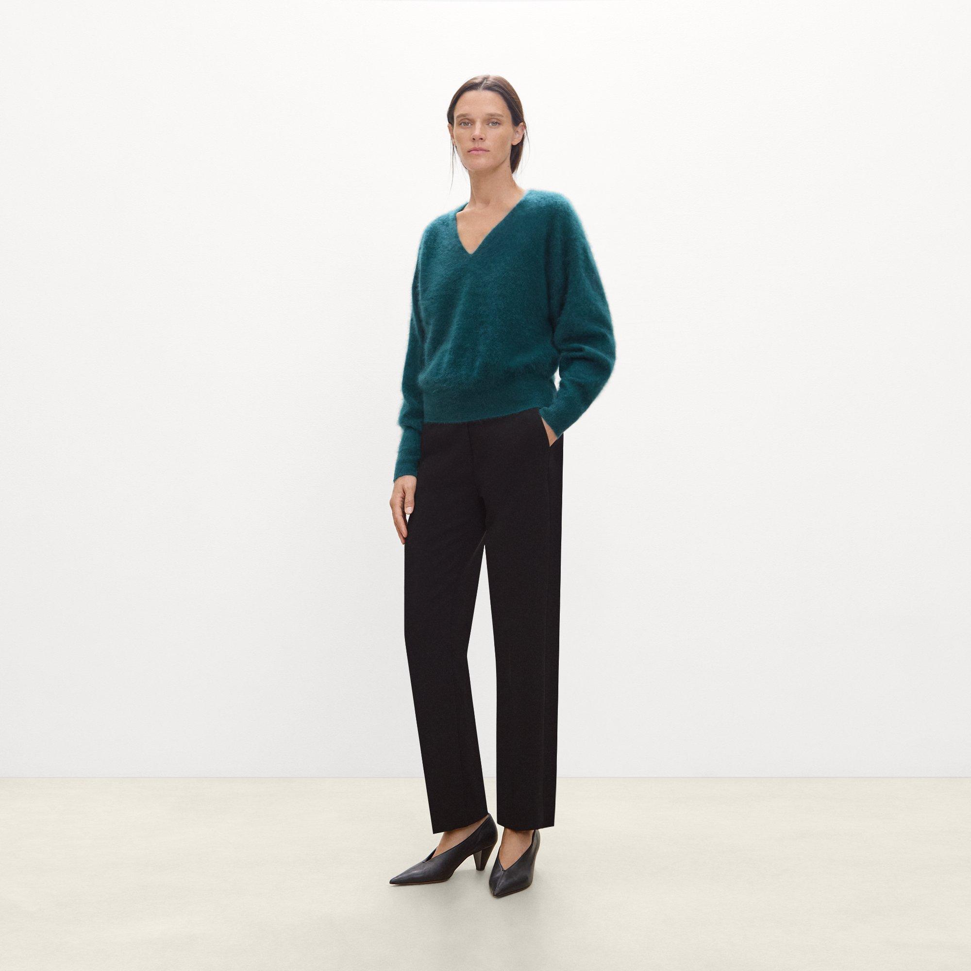Relaxed V-Neck Sweater in Airy Cashmere