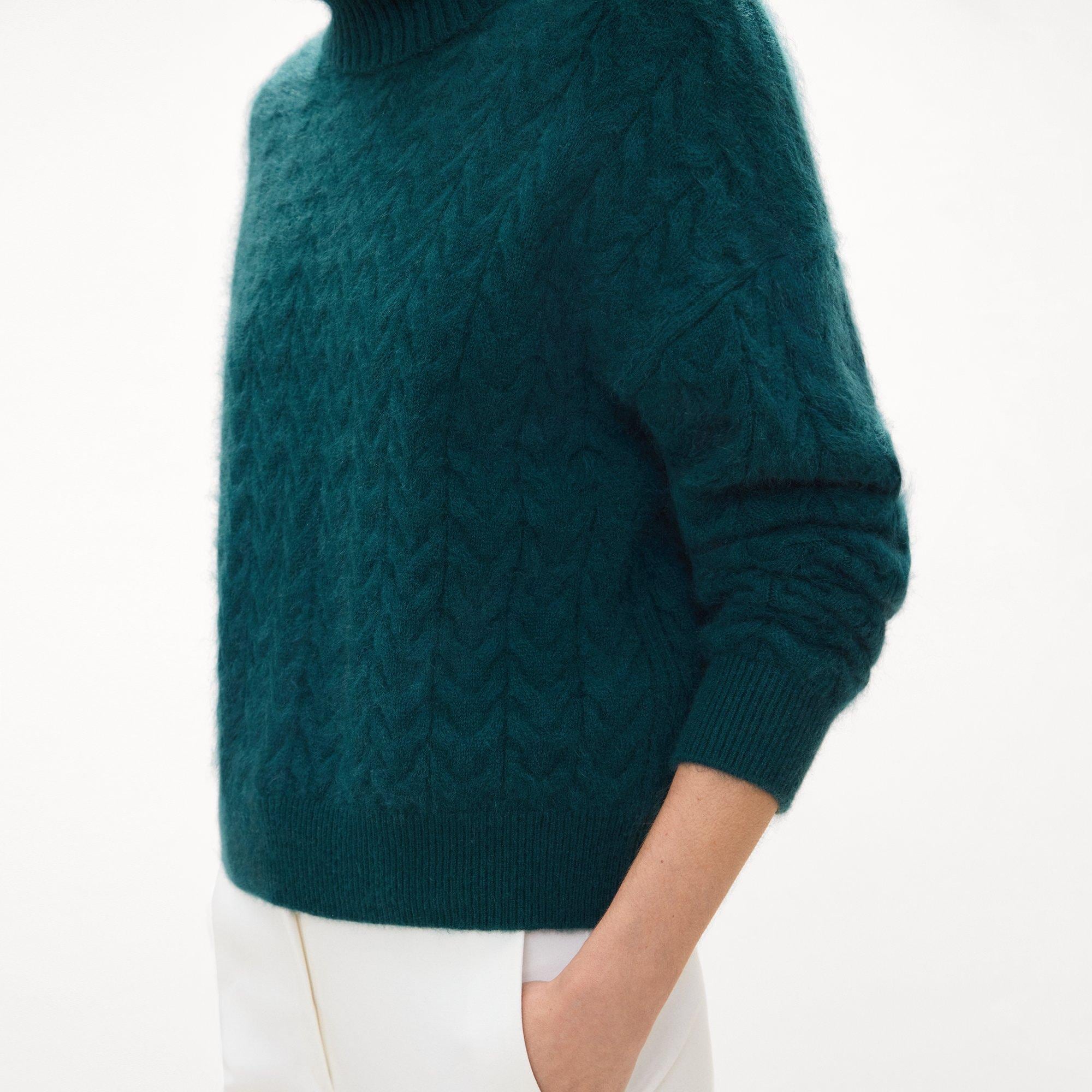 Cable-Knit Sweater in Brushed Cashmere