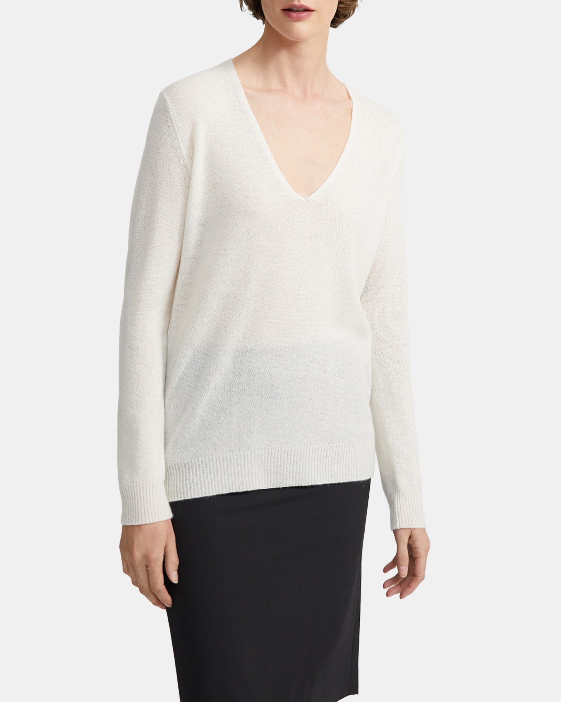 Theory Outlet Official Site | V-Neck Sweater in Cashmere