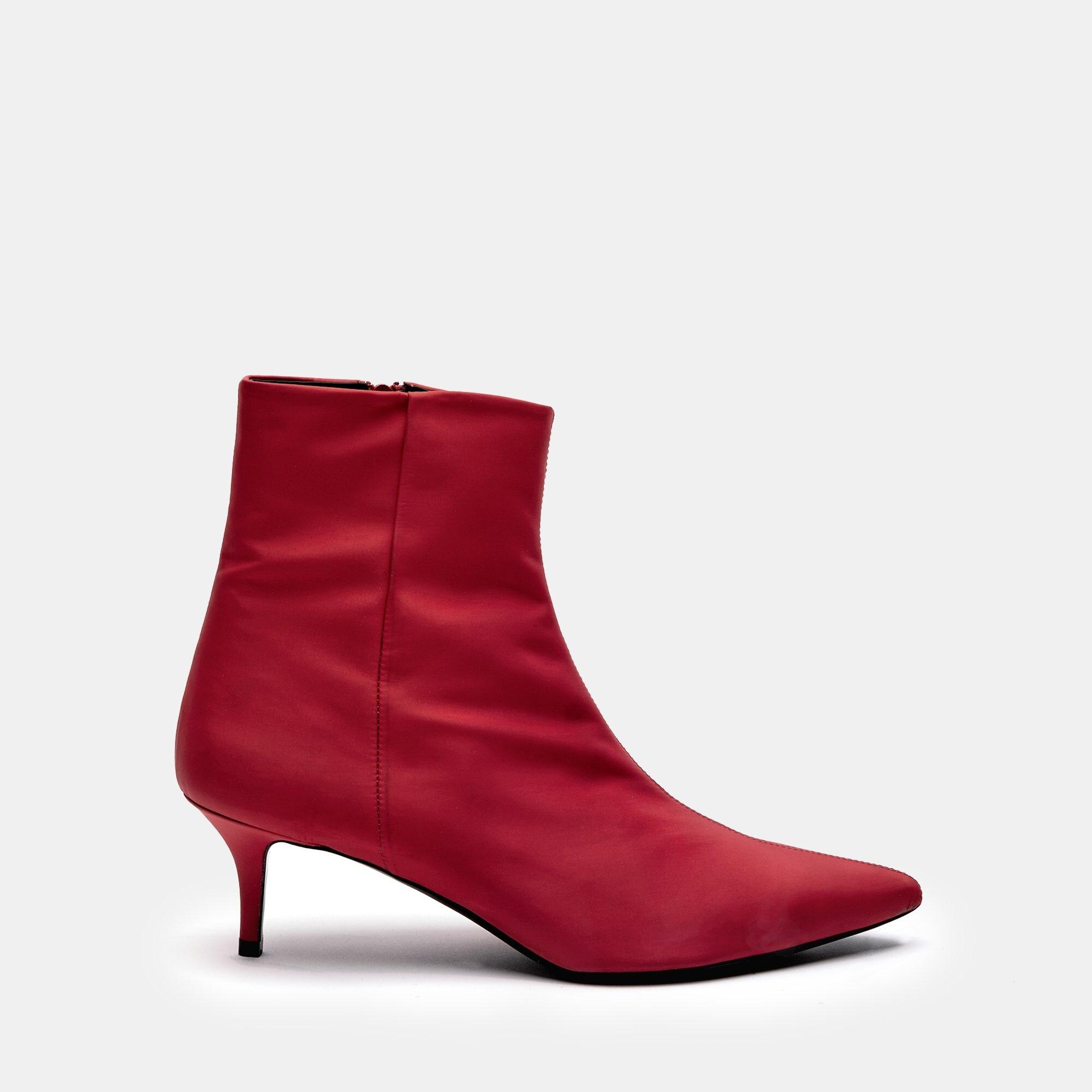 Theory Outlet Official Site | Charly Kitten Heel Bootie