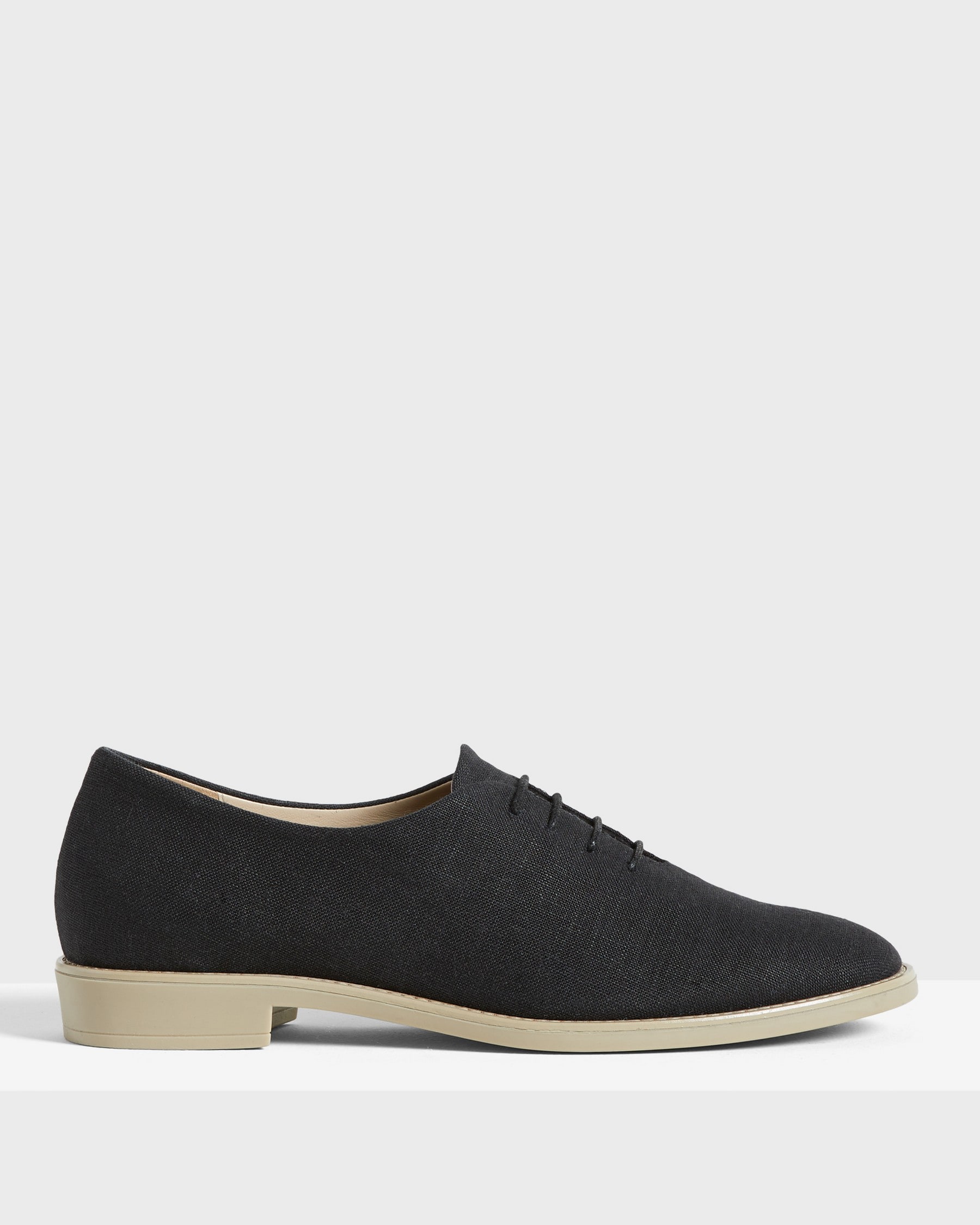 Lace-Up Shoe in Linen