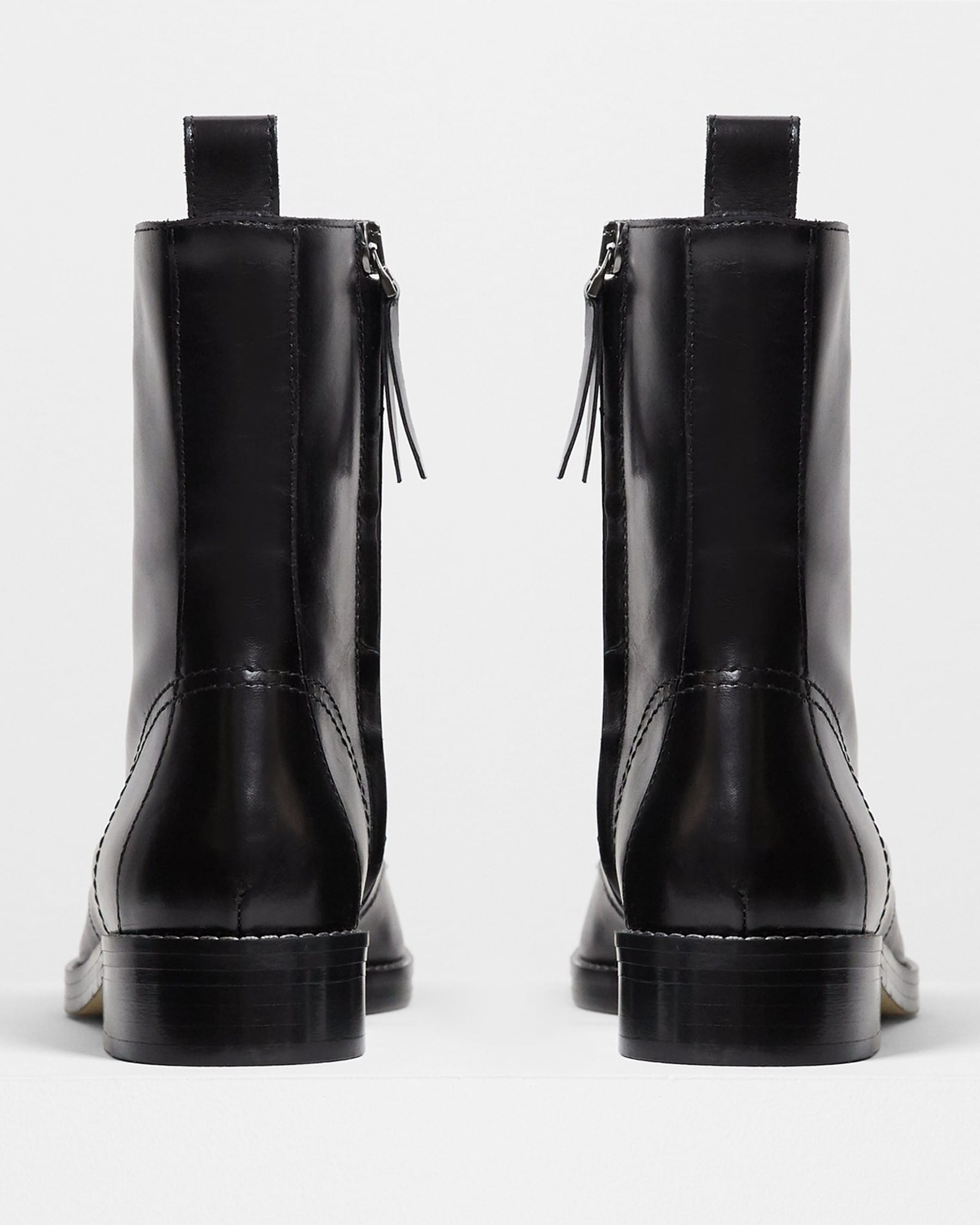Laced Boot in Satin Leather