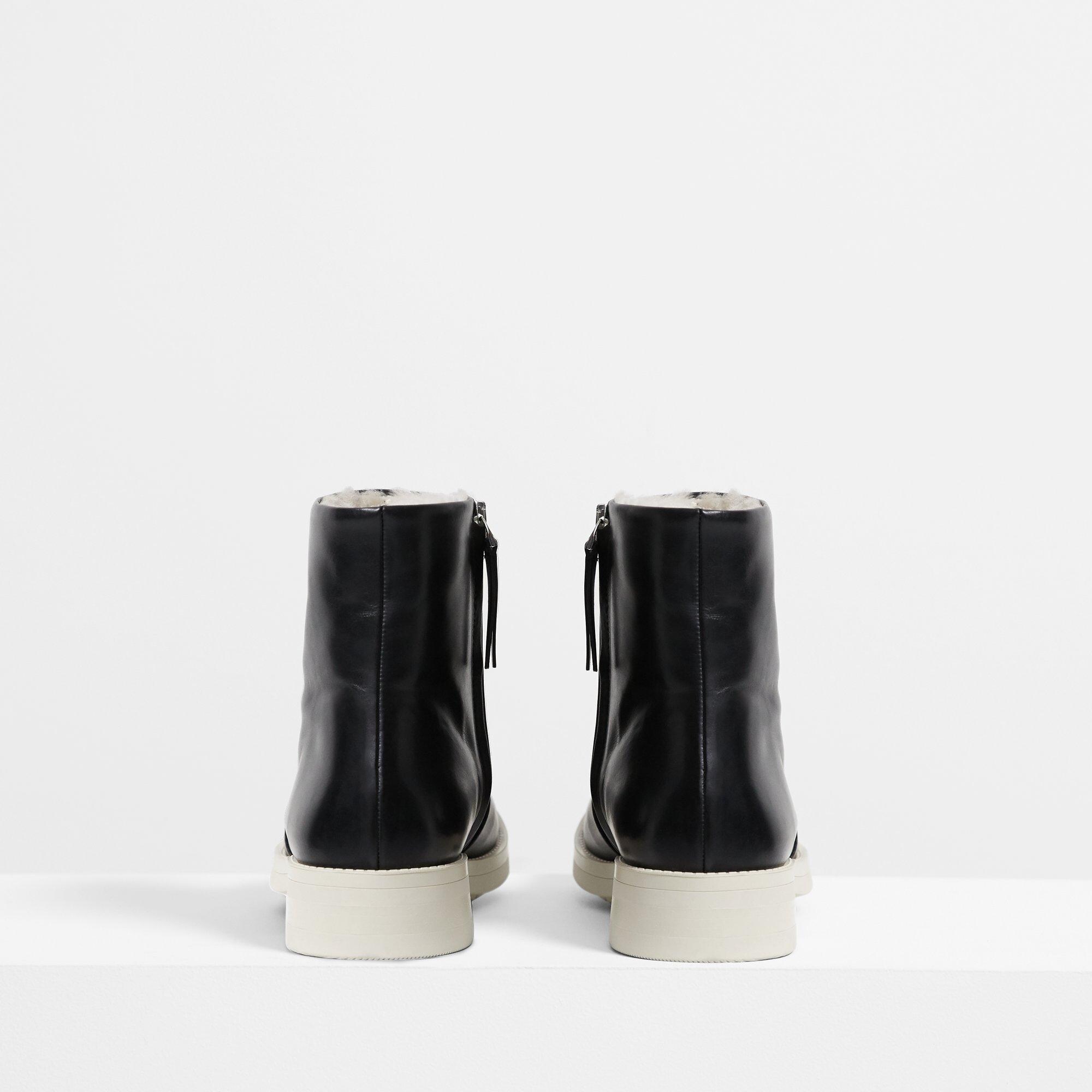 SHEARLING BOOTIE | Theory Outlet
