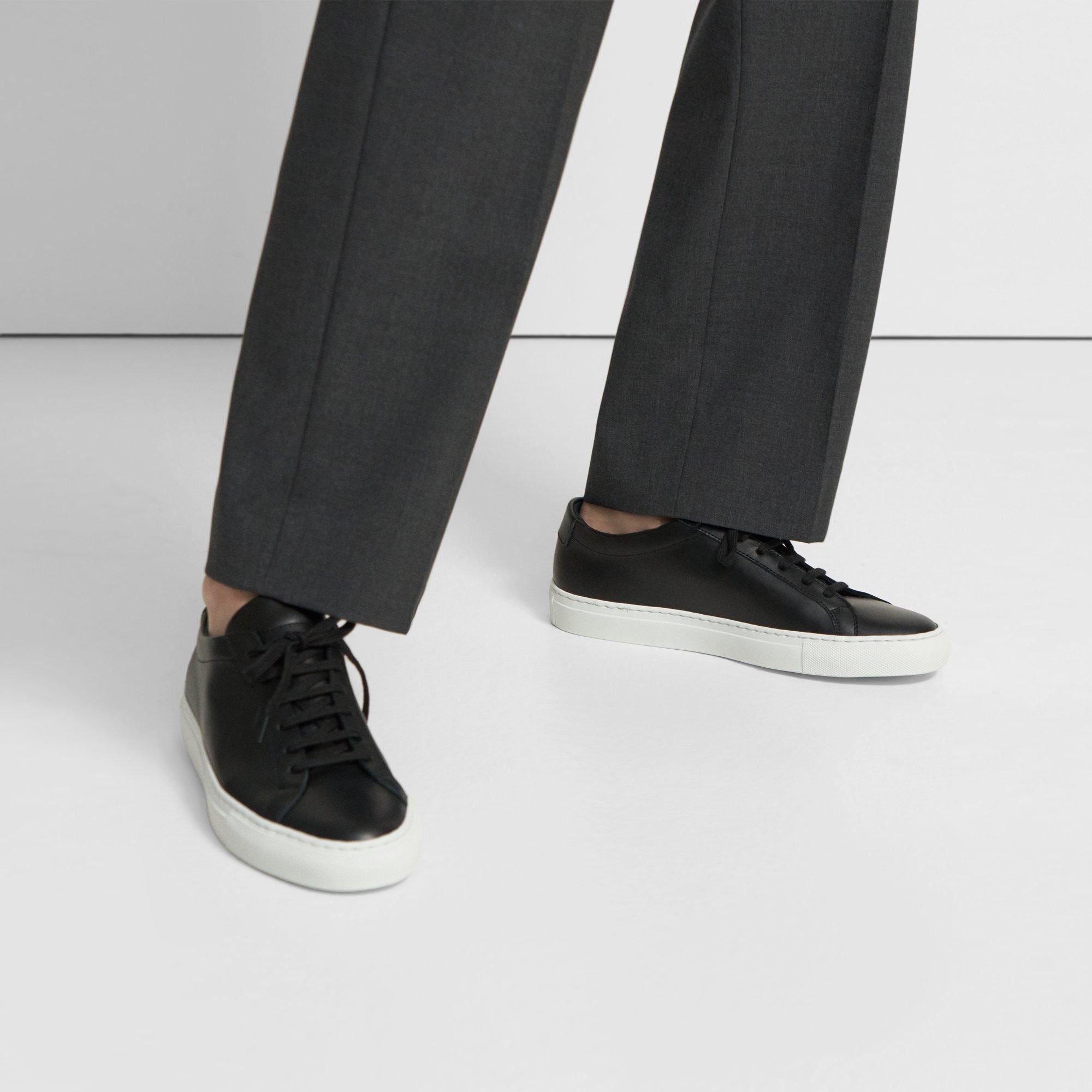 Common store projects black