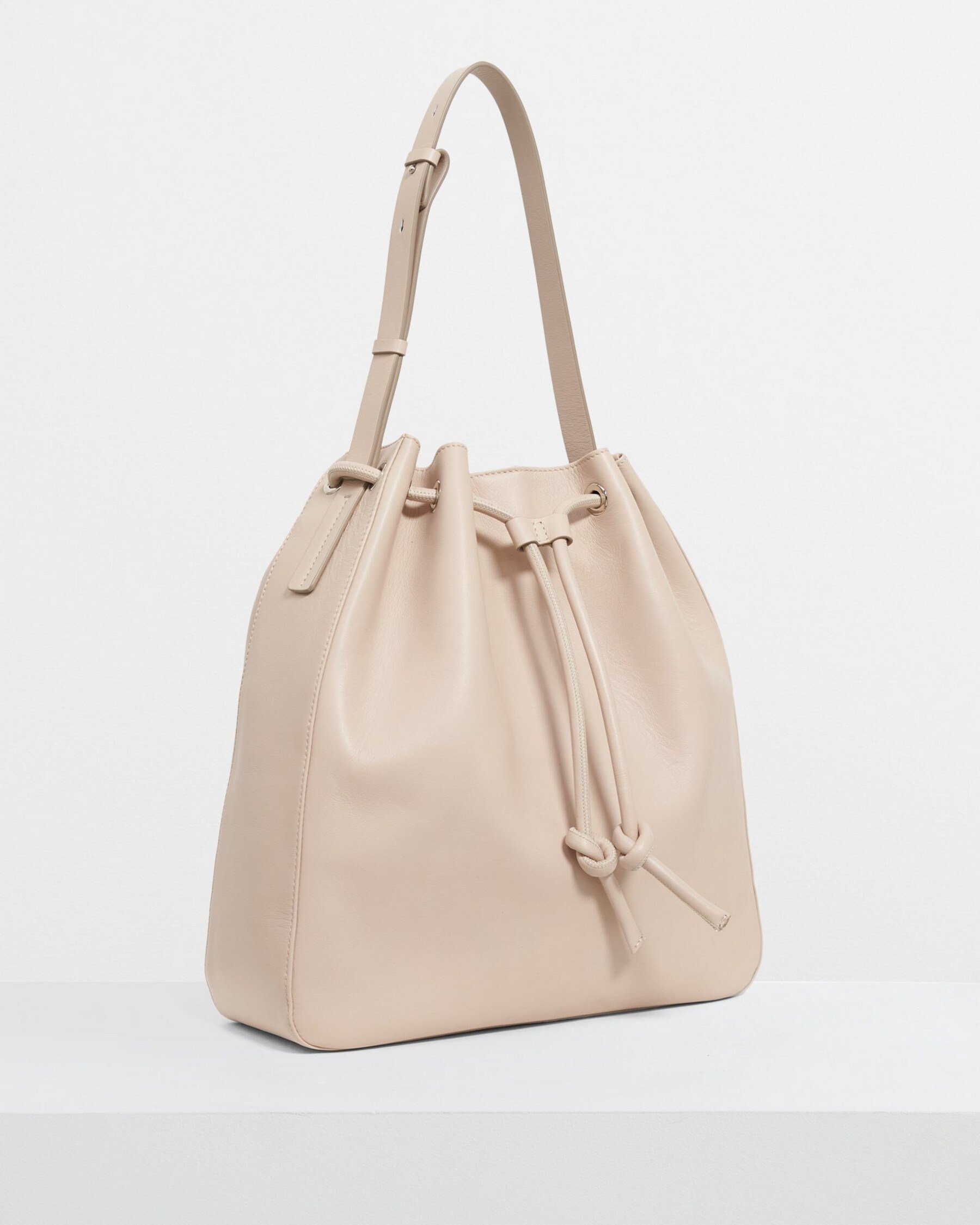 Large Bucket Bag in Leather
