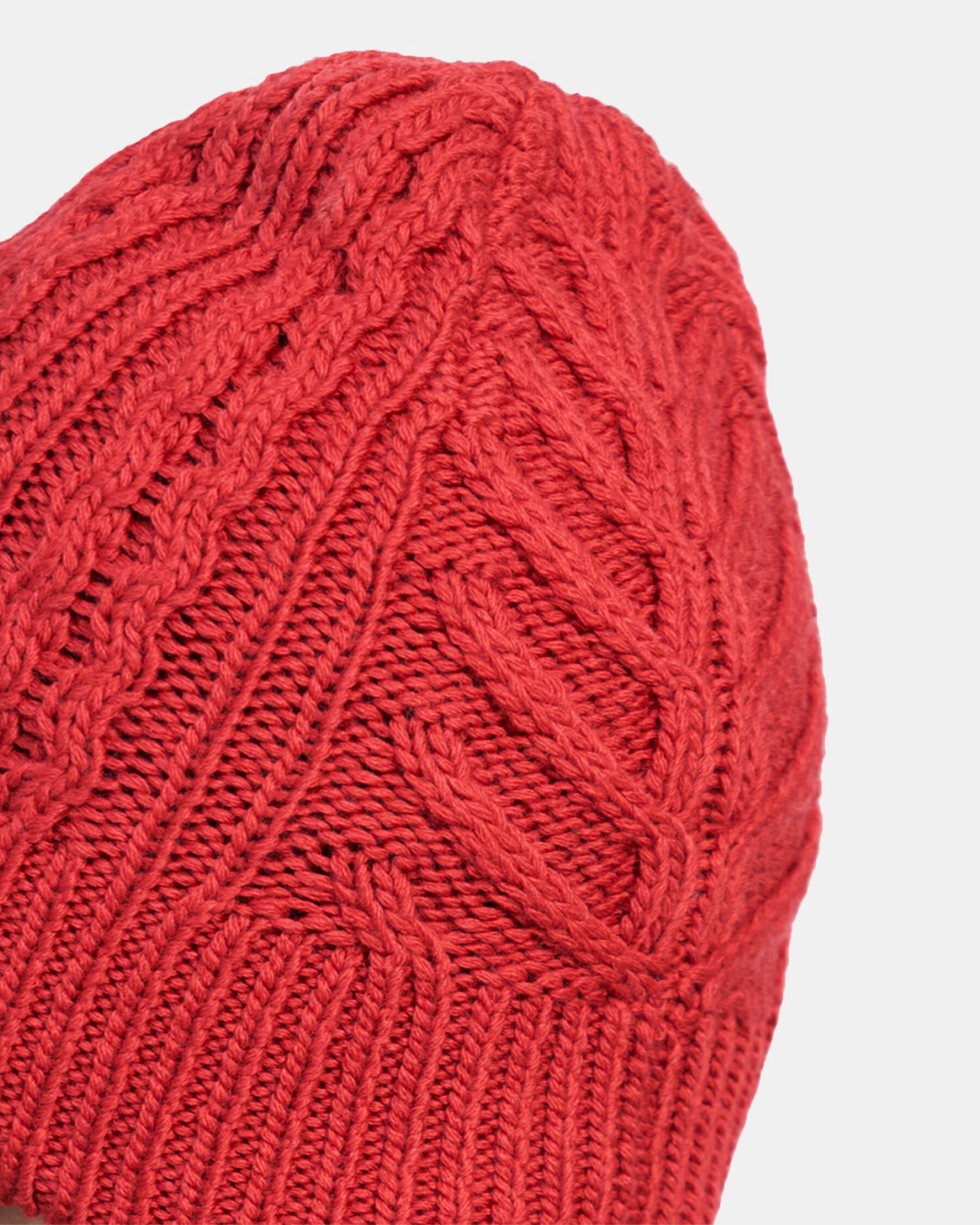 Cable Knit Beanie in Merino wool