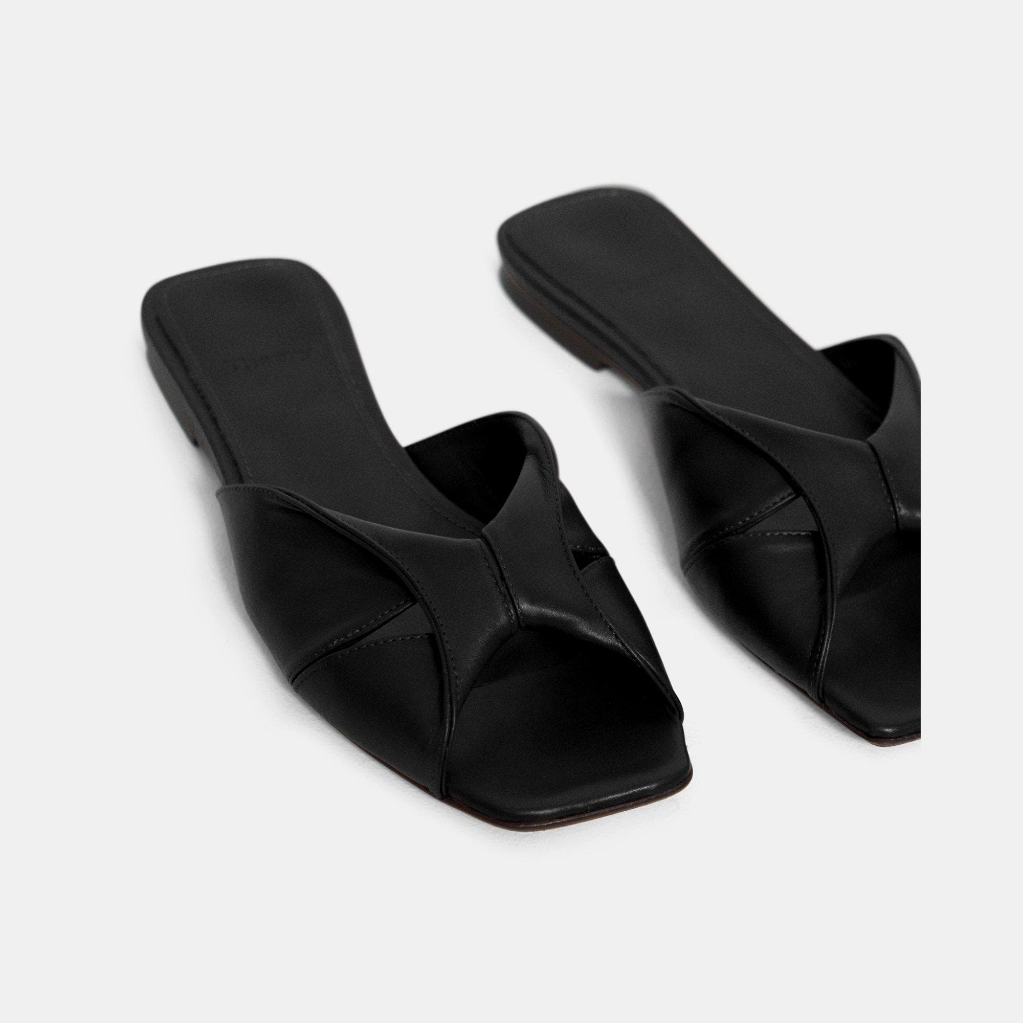 Leather Twisted Sandal | Theory Outlet