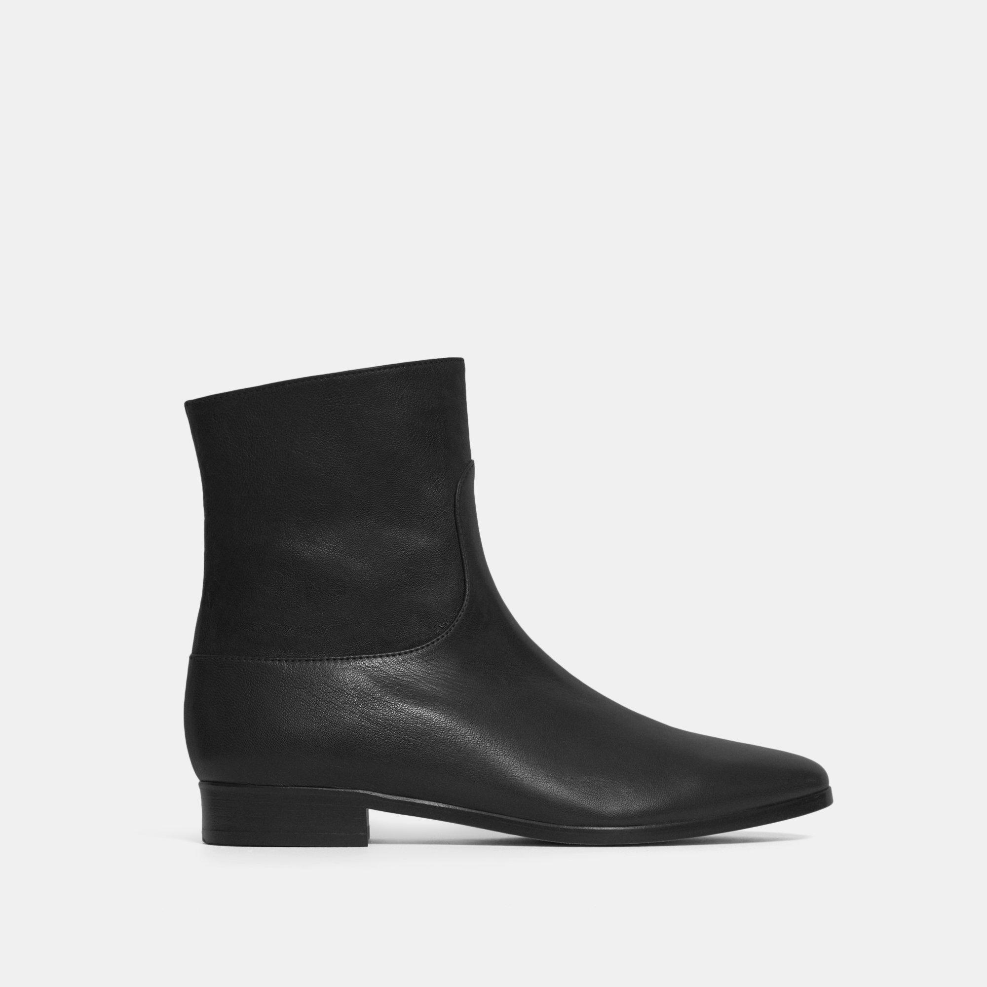 띠어리 Theory Ankle Bootie in Leather,BLACK