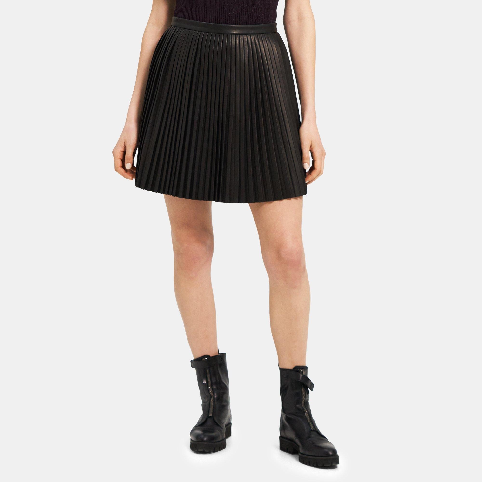 Black pleated shop mini skirt express