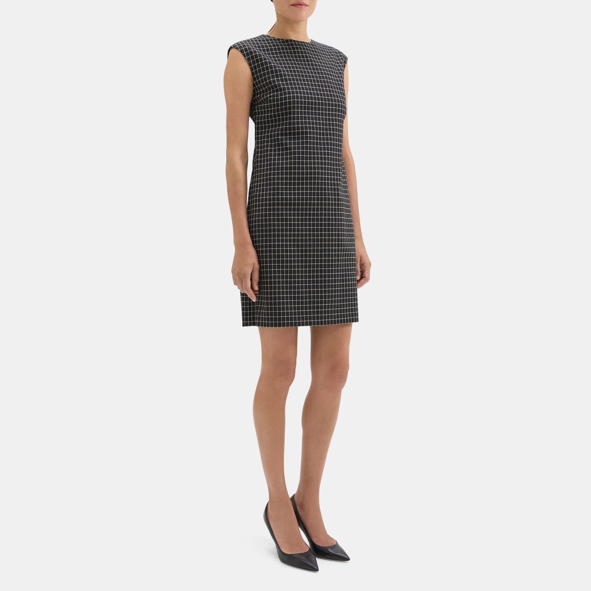 Sleeveless shift dress in wool with natural stretch