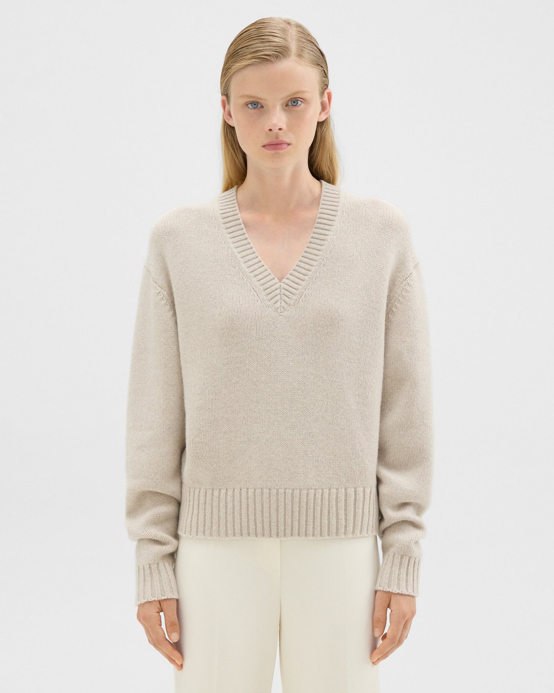 띠어리 Theory V-Neck Sweater in Recycled Wool-Cashmere,STONE