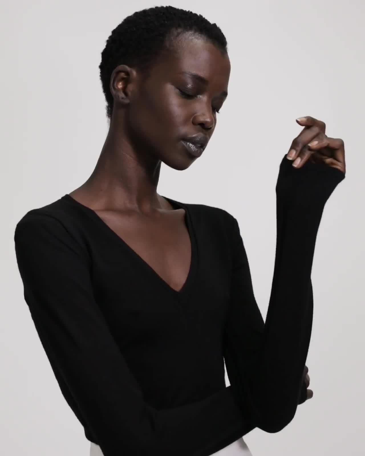 Low V-Neck Pullover