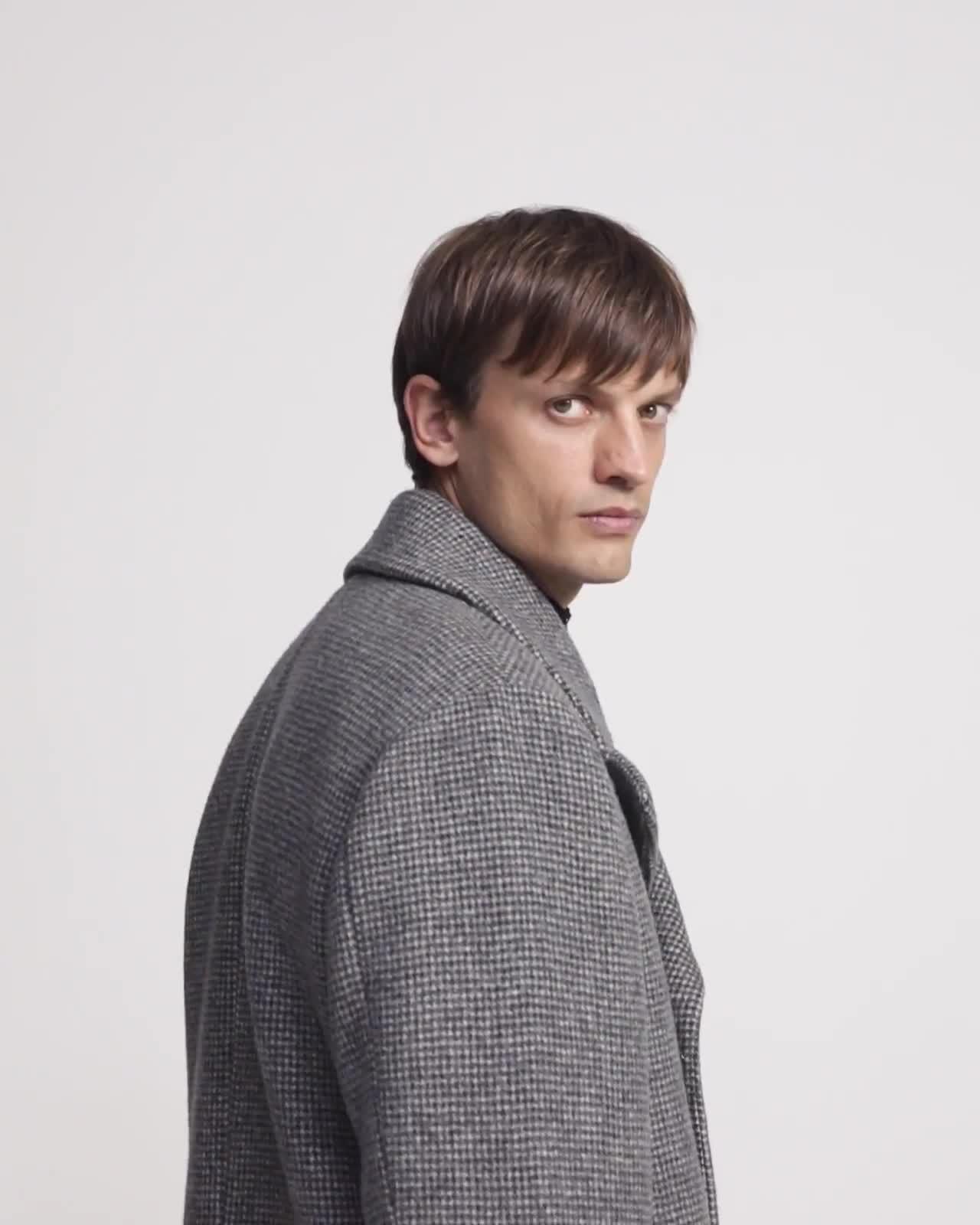 Double-Breasted Coat in Wool-Cashmere