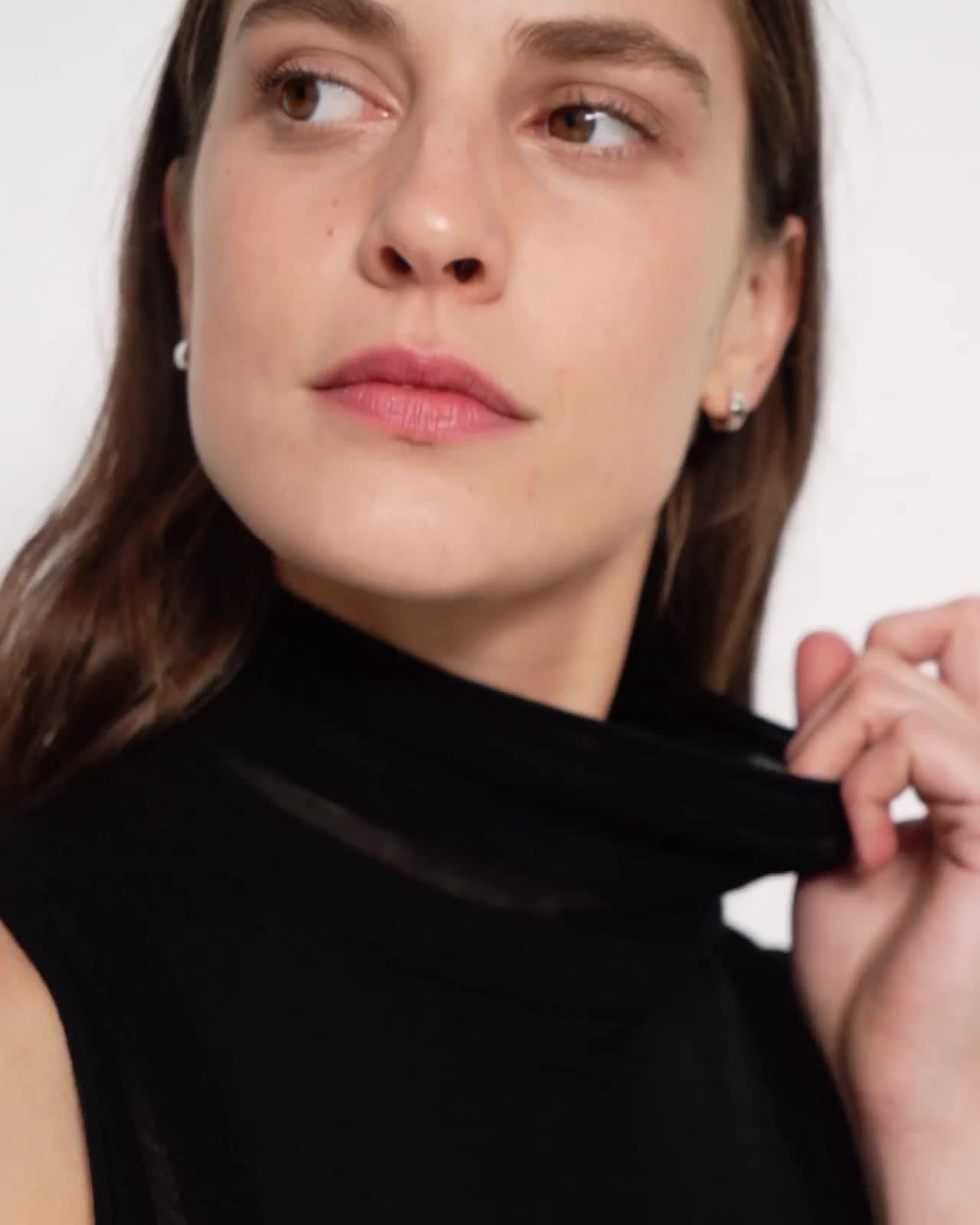 Sleeveless Turtleneck in Regal Wool