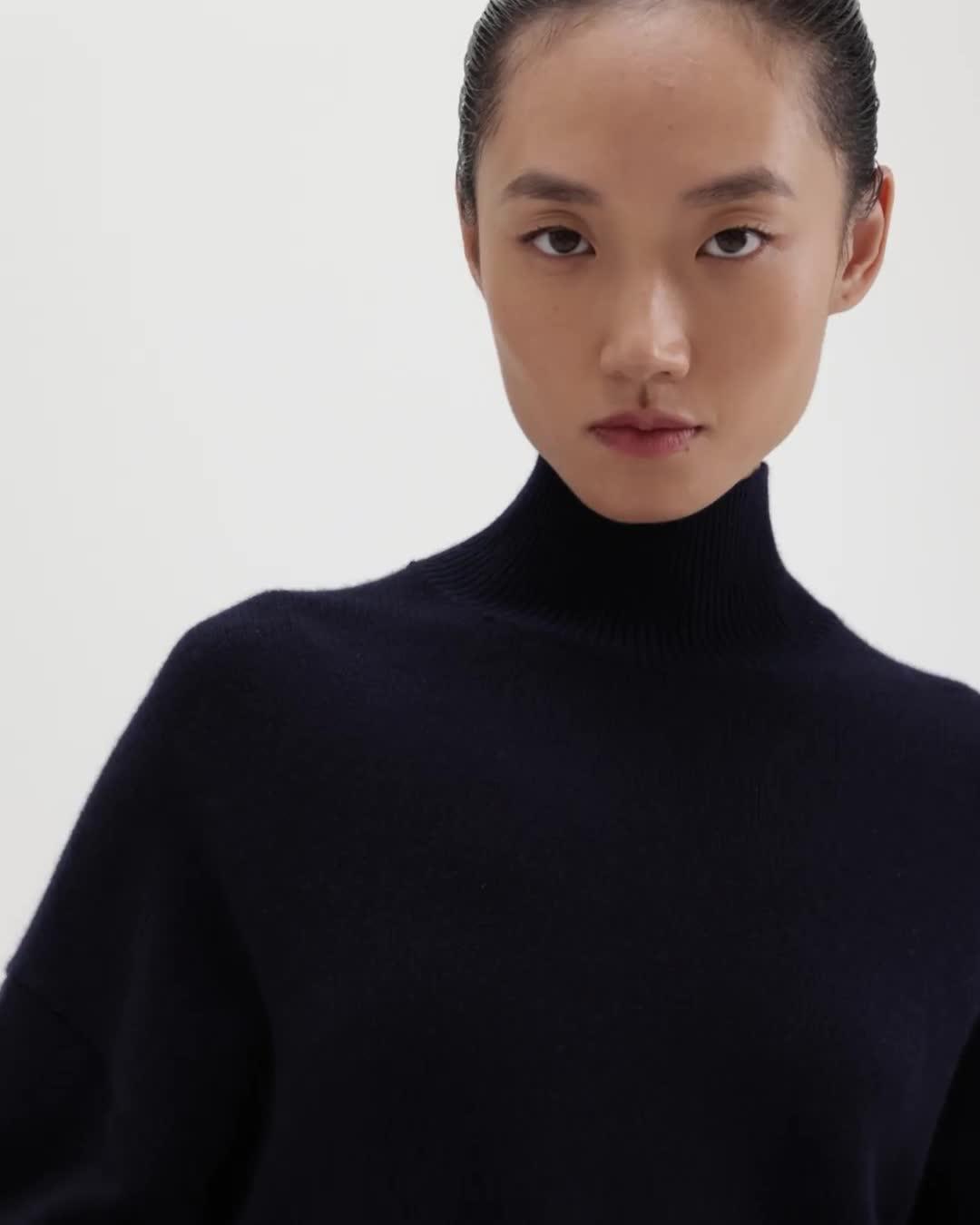 Cropped Turtleneck in Cashmere