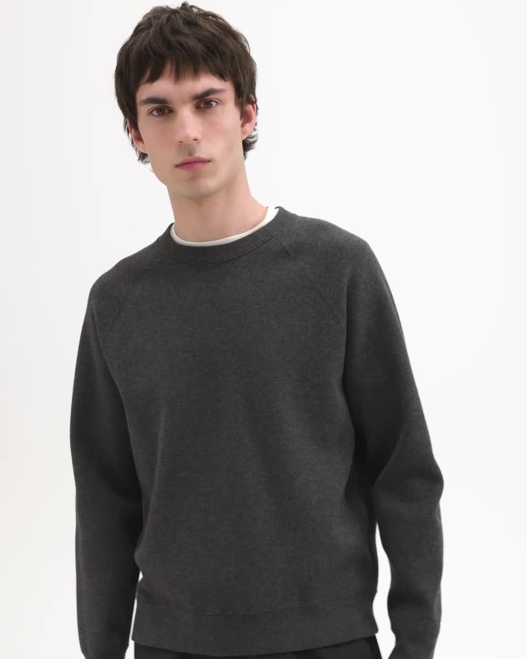 Raglan Sleeve Sweatshirt in Light Bilen