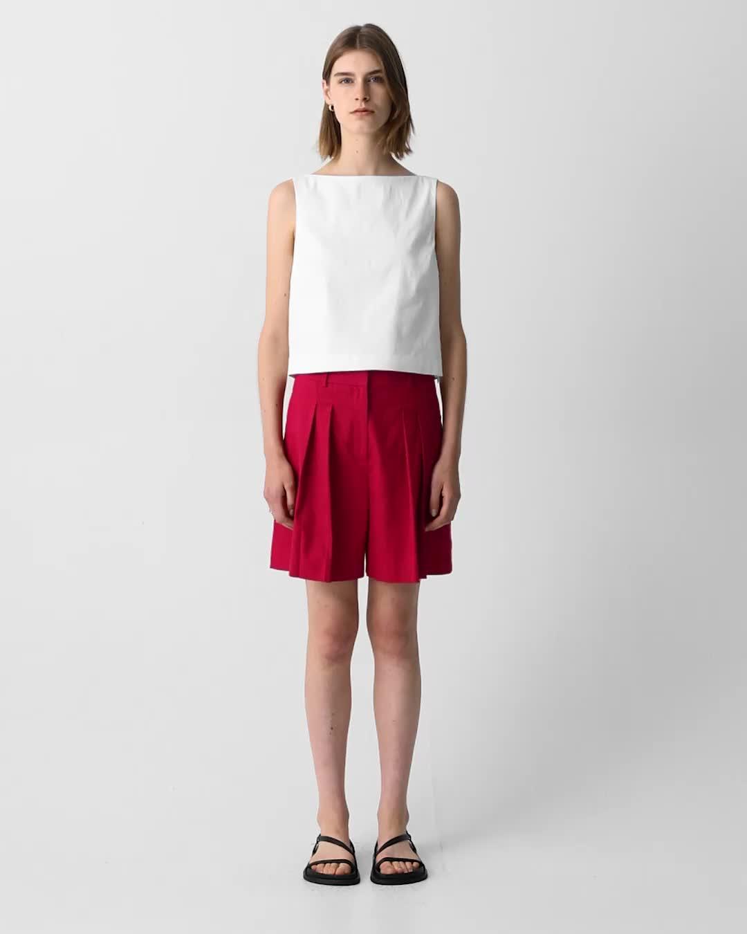 Pleated Short in Good Linen